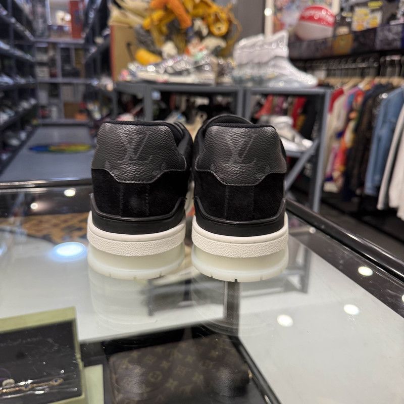 Louis Vuitton Louis Vuitton Trainer Sneakers for Men -2508 Size US 8 / EU 41 - 3 Thumbnail