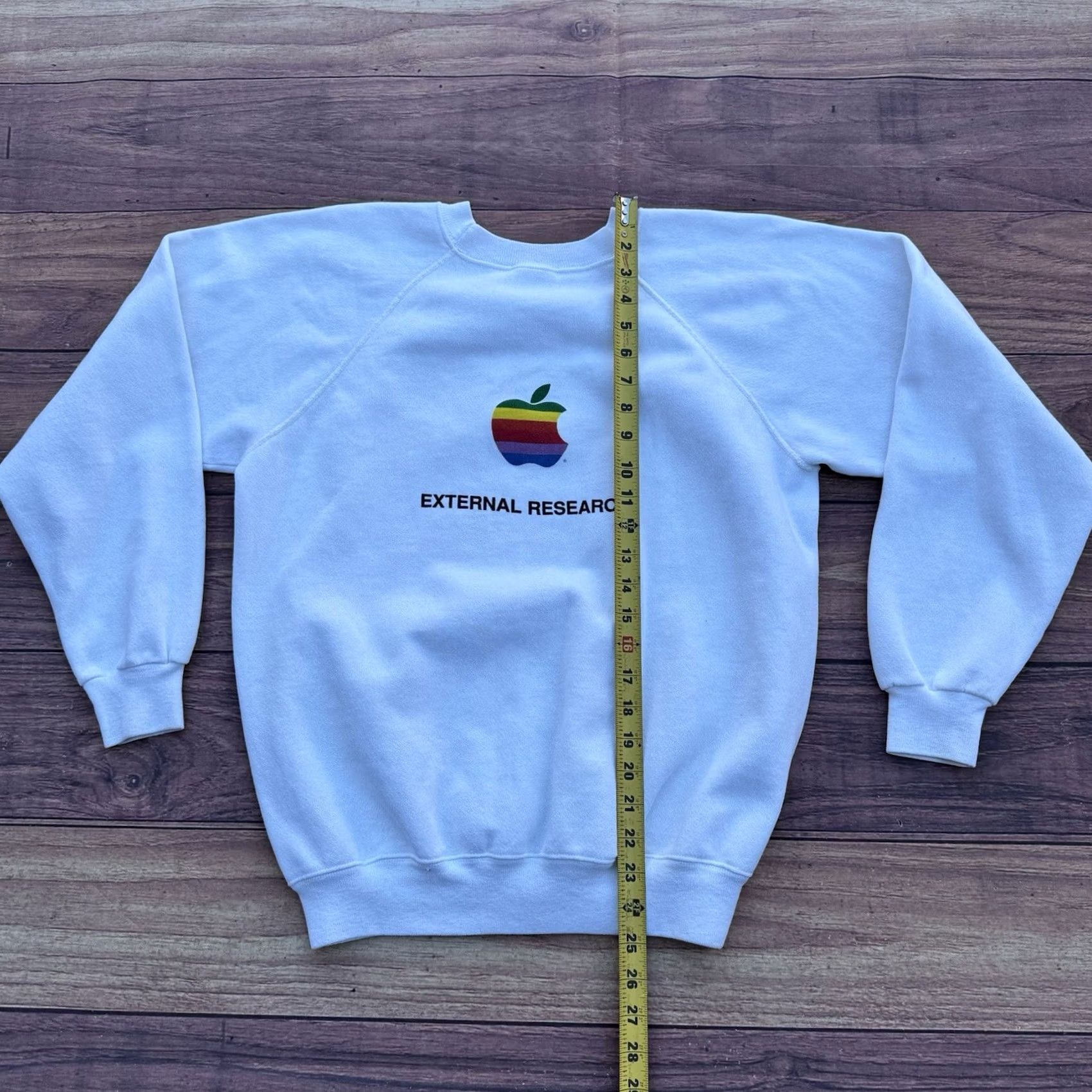 Hanes VINTAGE Apple Sweatshirt Hanes L White 80s External Research “Meet My Mind” Steve Jobs Pullover Men L Size US L / EU 52-54 / 3 - 7 Thumbnail