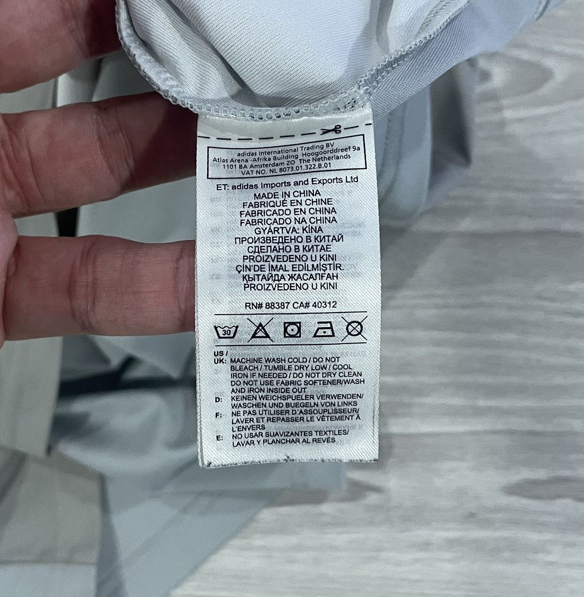Adidas Adidas 2018/19 Real Madrid Soccer Jersey Mens Size Medium Size US M / EU 48-50 / 2 - 4 Thumbnail