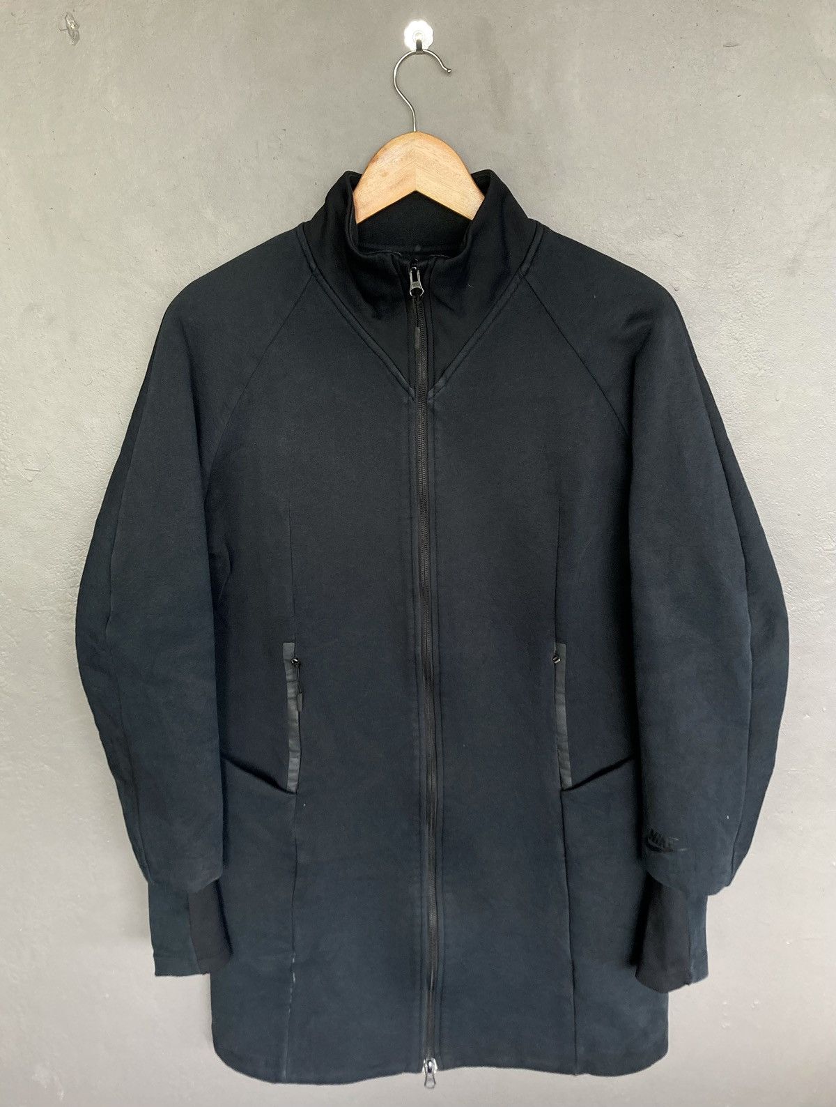 Image of Nike Nsw Tech Fleece Water Repellent Jacket in Black, Men's (Size Small)