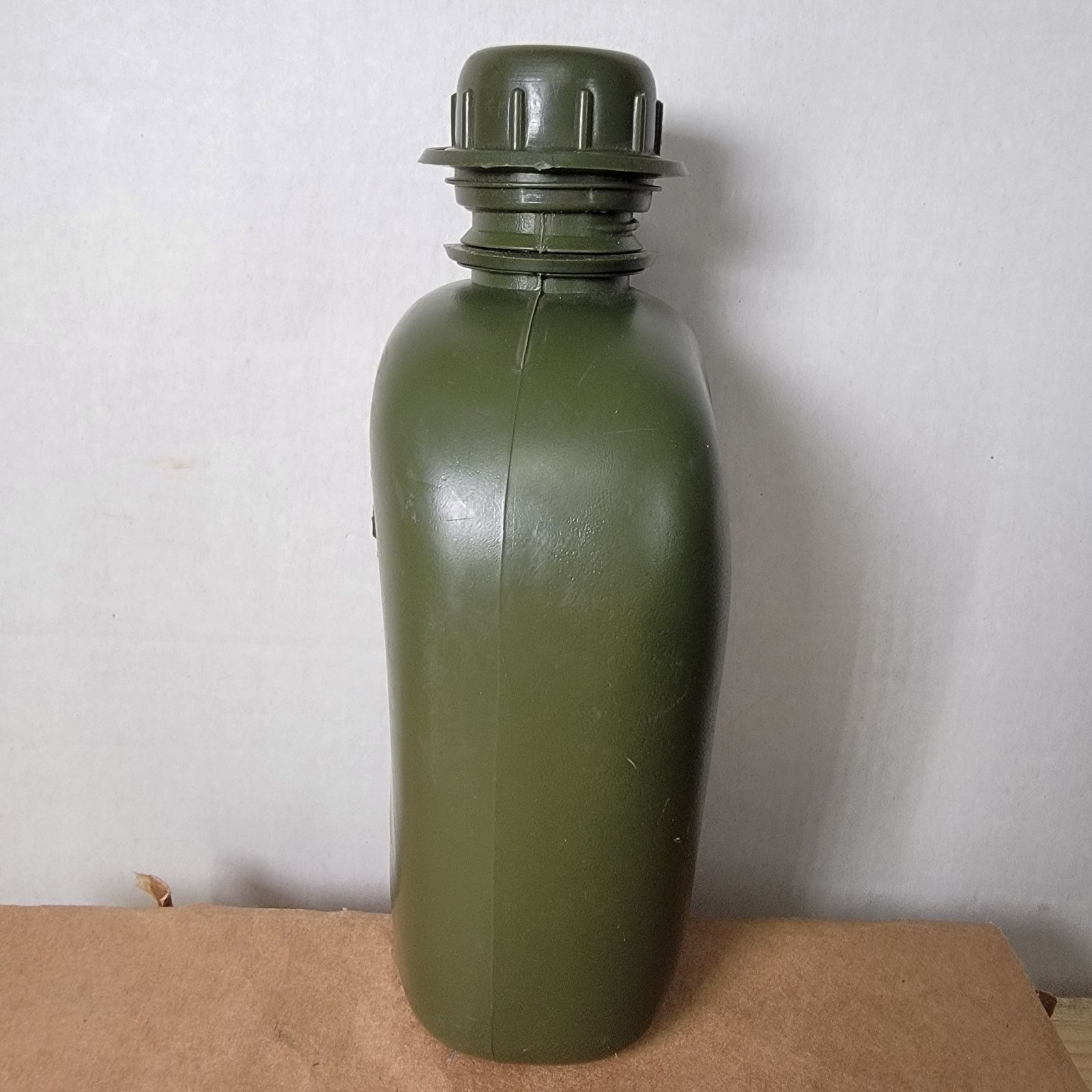 Other Army Green Plastic Water Canteen w/ Screw On Lid Size ONE SIZE - 4 Thumbnail