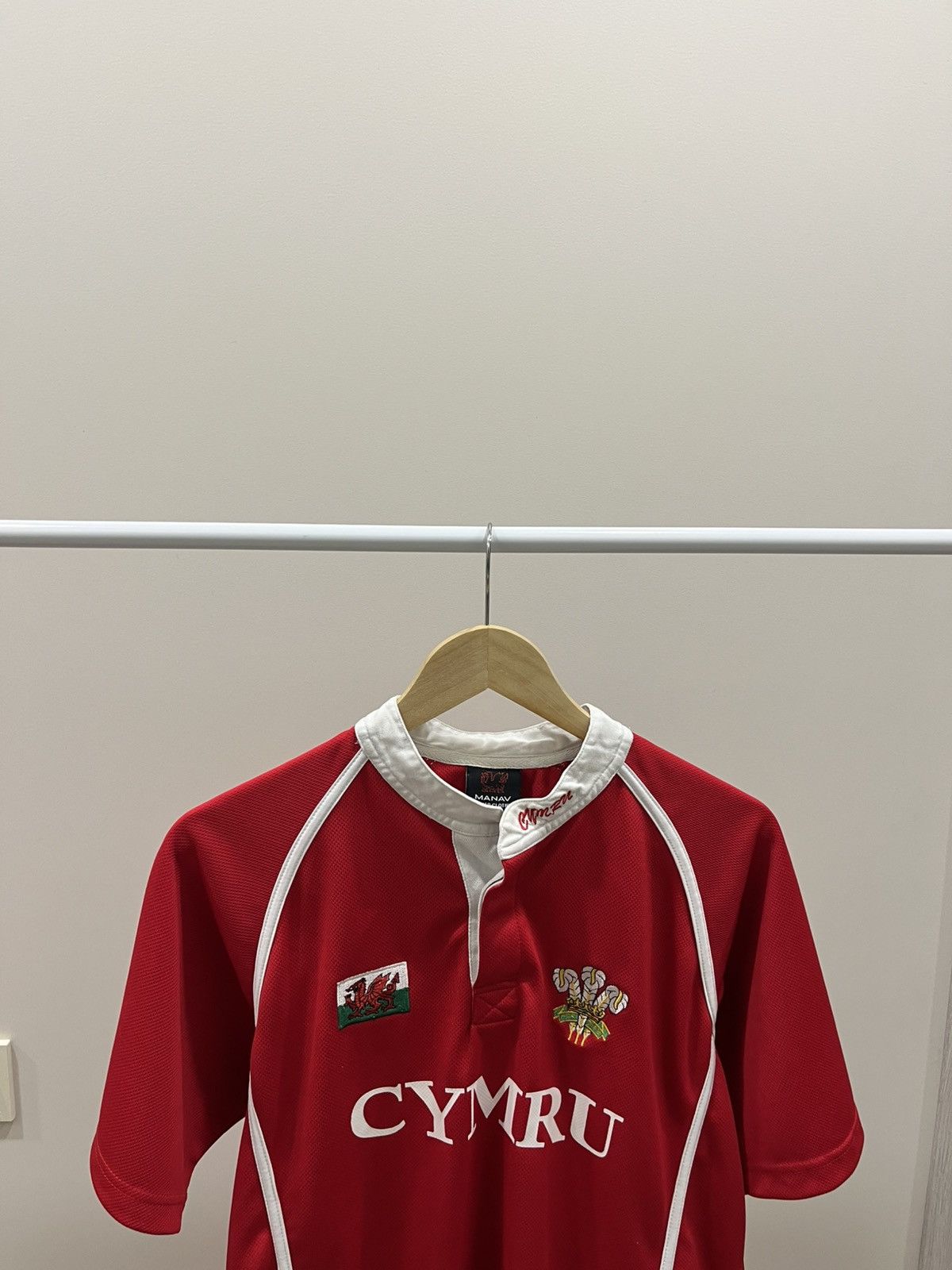 Vintage 🏈 Retro Wales Rugby Cymru Union jersey shirt blockore Size US S / EU 44-46 / 1 - 2 Thumbnail