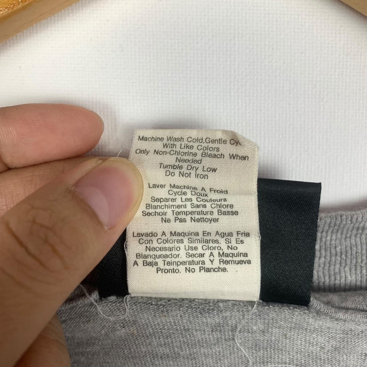 Vintage Vintage 90’ DKNY NEW YORK Donna Karan Box Logo Tee Size M / US 6-8 / IT 42-44 - 7 Thumbnail