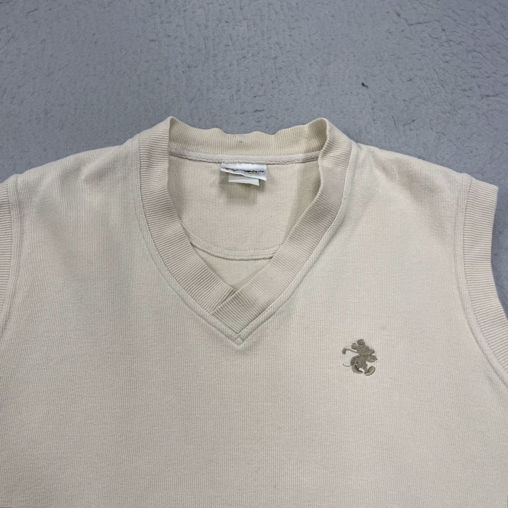 Disney VINTAGE Disney Golf Sweater Vest Mens XL Beige Cotton Knit Mickey Mouse 90s Size US XL / EU 56 / 4 - 2 Thumbnail