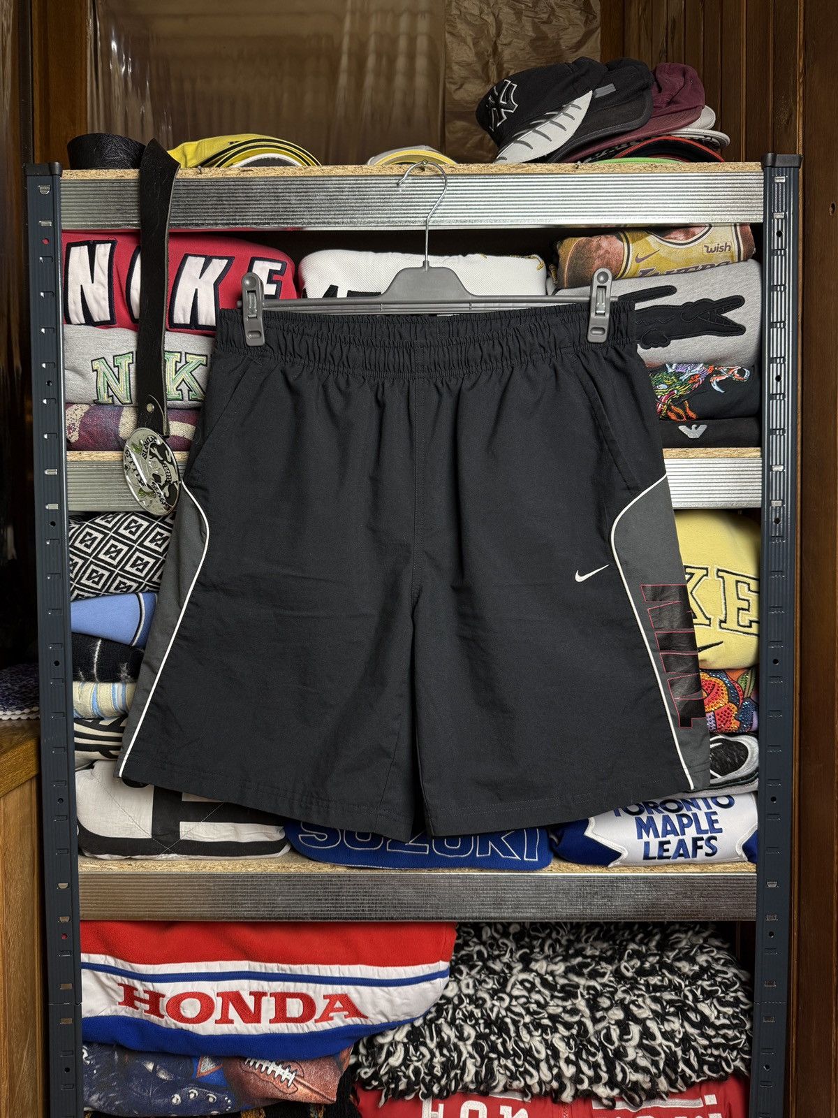 Nike Nike vintage Y2K shorts Size US 34 / EU 50 - 1 Thumbnail