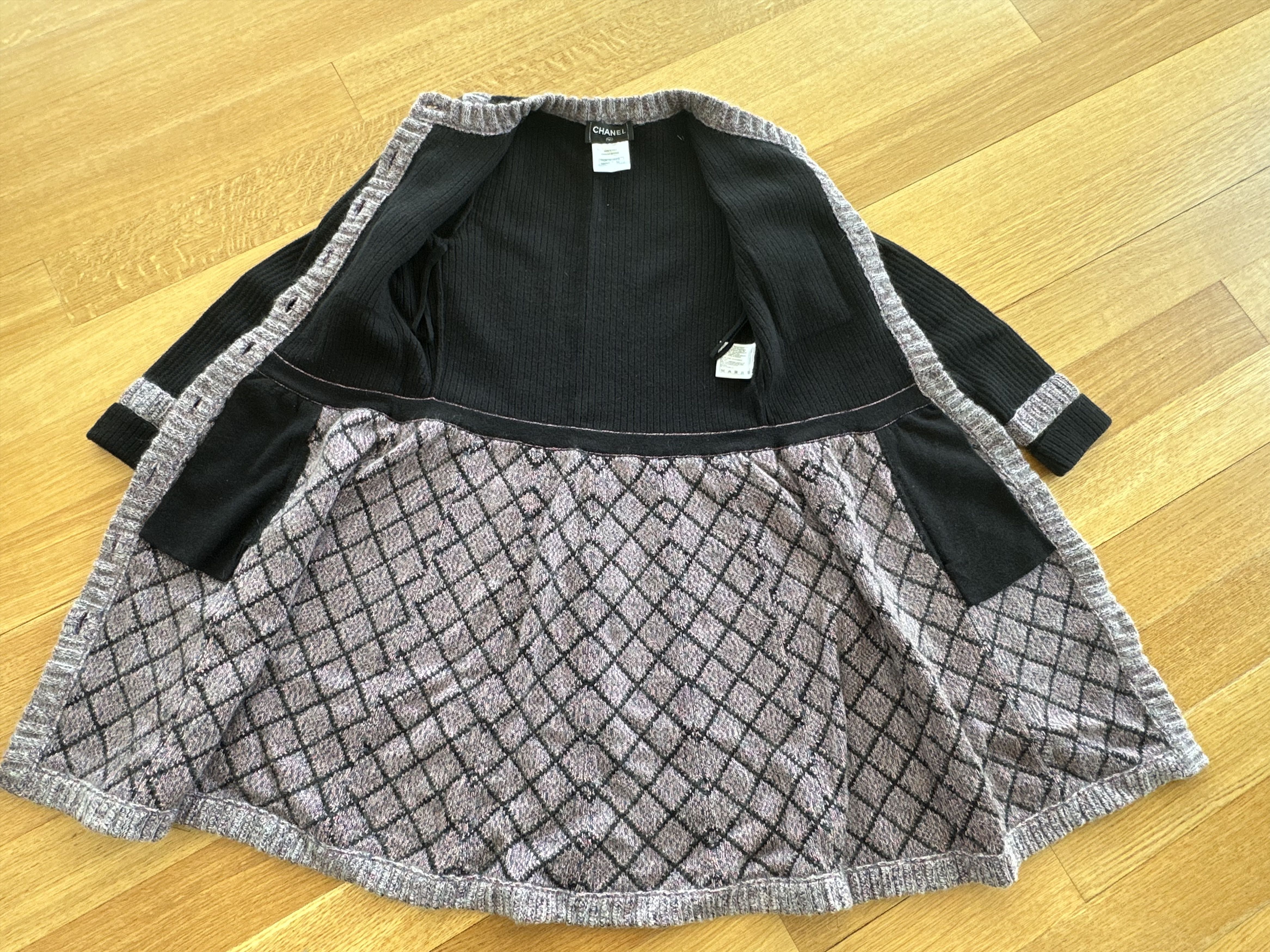 Chanel Chanel CC Button Knit cardigan Dress Size XXS / US 00 / IT 34 - 7 Thumbnail