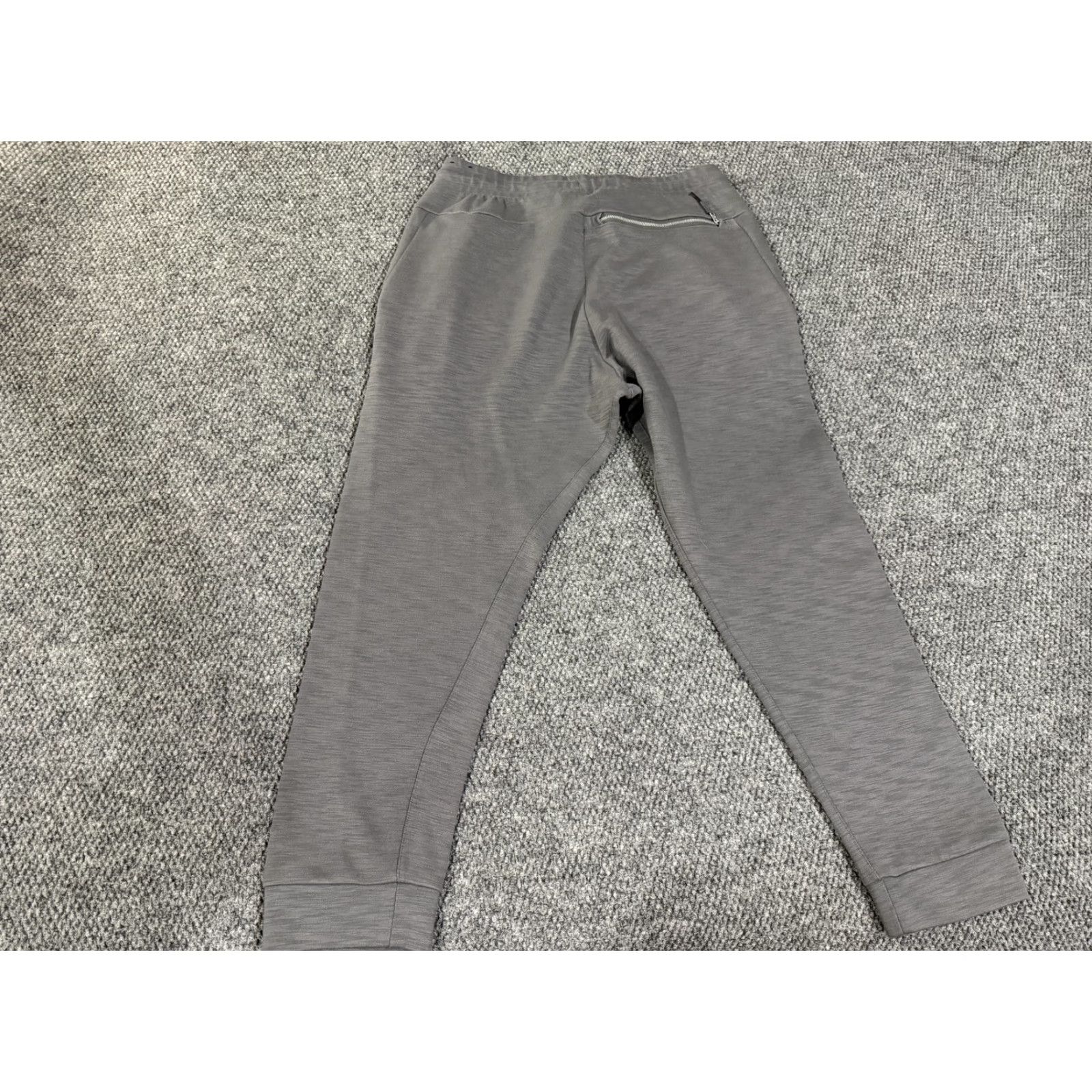 Nike Nike Pants Mens XL Gray Knit Joggers Slim Tapered Zip Pocket Athletic Pants Size US 36 / EU 52 - 7 Thumbnail