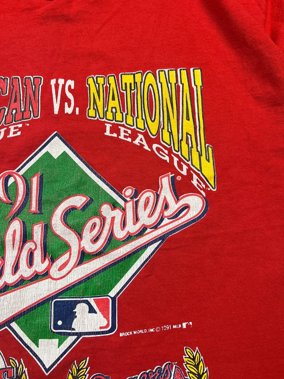 Vintage Vintage Atlanta Braves T-Shirt 1991S World National Series Size US XL / EU 56 / 4 - 9 Thumbnail