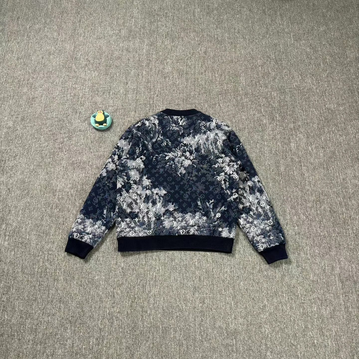 Louis Vuitton LV Tapestry Print Crew Neck Sweatshirt Size US M / EU 48-50 / 2 - 2 Thumbnail