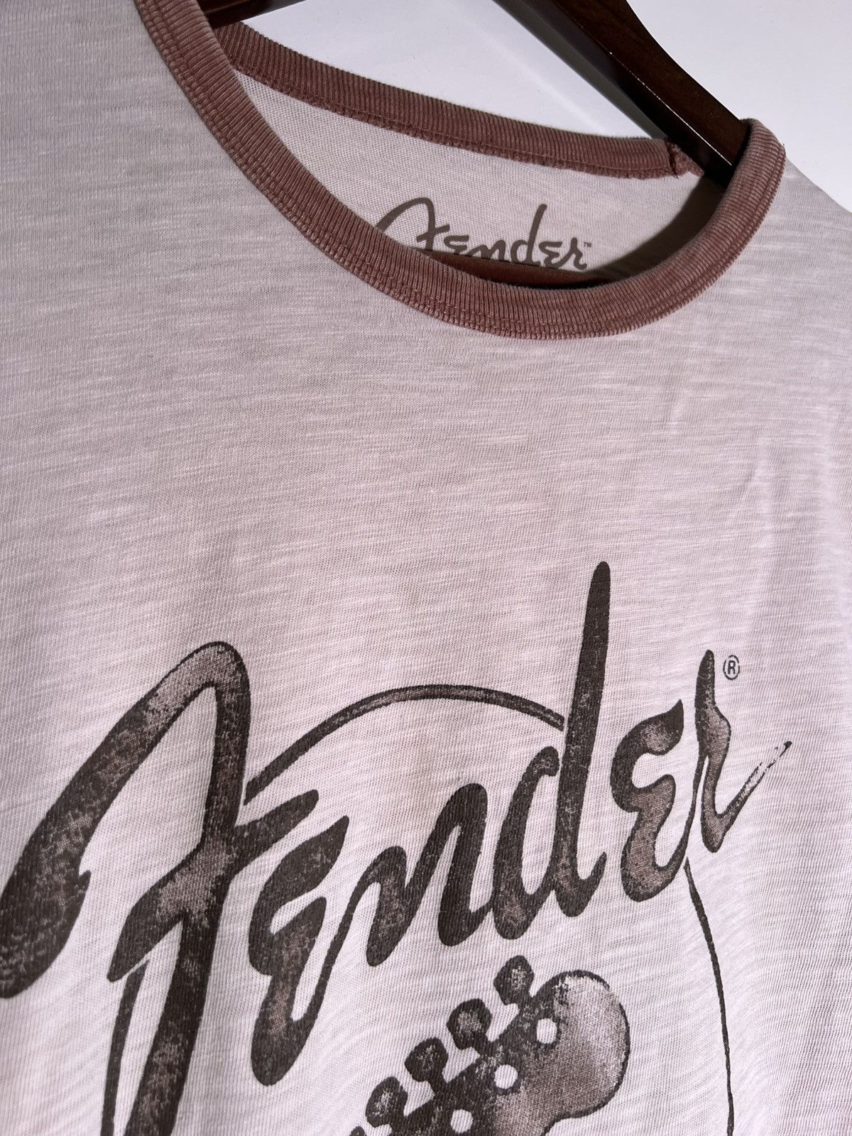 Vintage Y2K 2000's VTG Vintage Style Fender Guitars Lucky Brand Tee Size US L / EU 52-54 / 3 - 3 Thumbnail