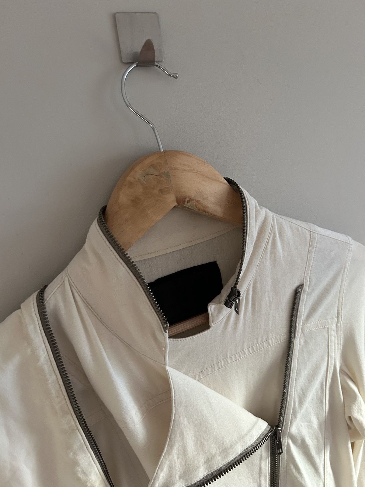 Le Grande Bleu (L.G.B.) Le Grande Bleu Cream Asymmetric Multi-Zip Jacket Size XS / US 0-2 / IT 36-38 - 8 Thumbnail