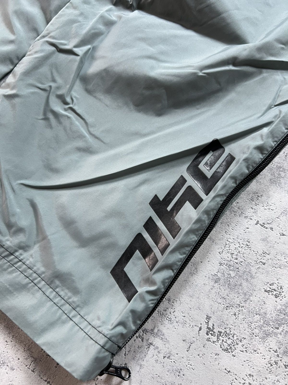 Nike 90s Nike Spellout Vintage Parachute Nylon Baggy Retro Pants Size US 32 / EU 48 - 7 Thumbnail