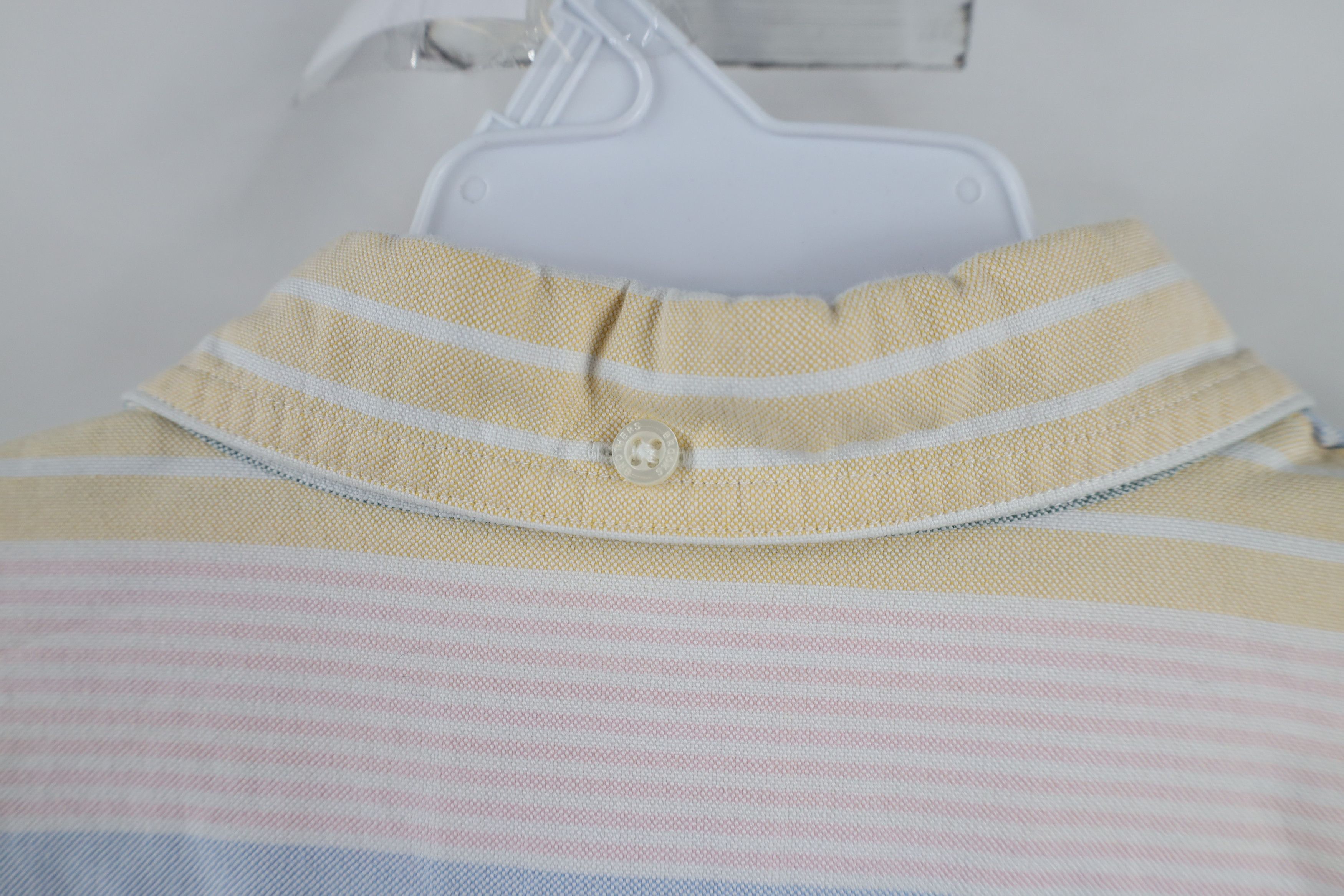 Brooks Brothers Brooks Brothers Red Fleece Pastel Striped Button Down Shirt Size US L / EU 52-54 / 3 - 7 Thumbnail