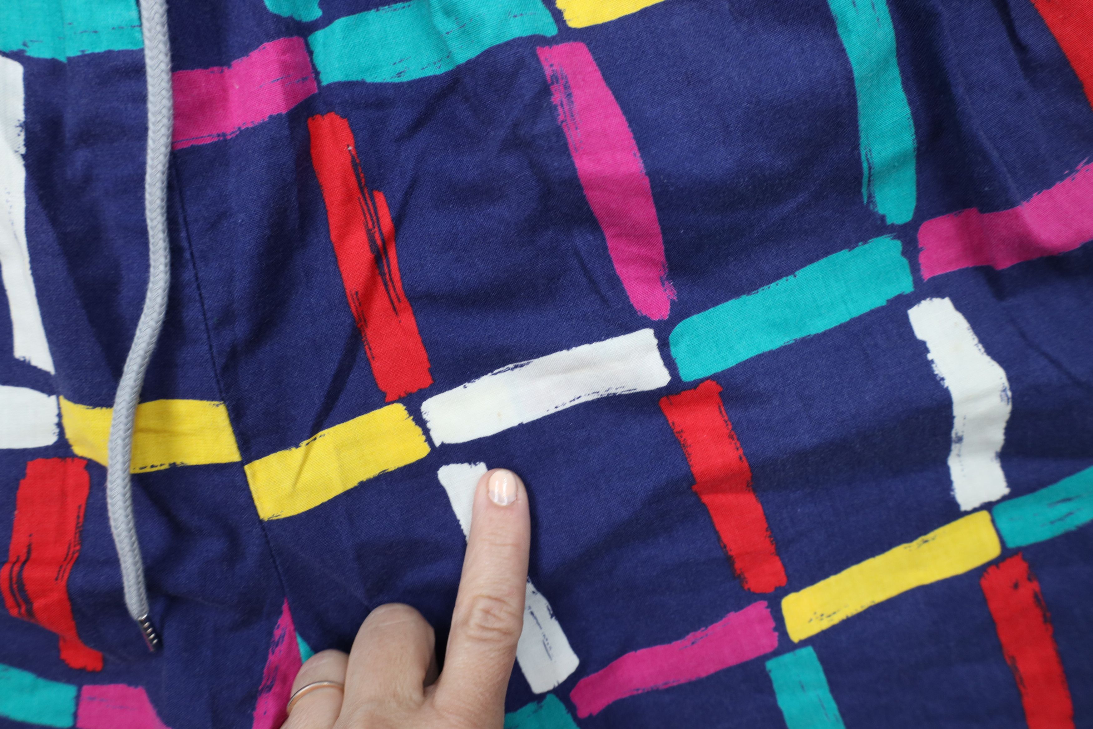 Vintage Vintage 80s 90s Le Tigre Rainbow Checkered Beach Shorts USA Size US 34 / EU 50 - 8 Thumbnail