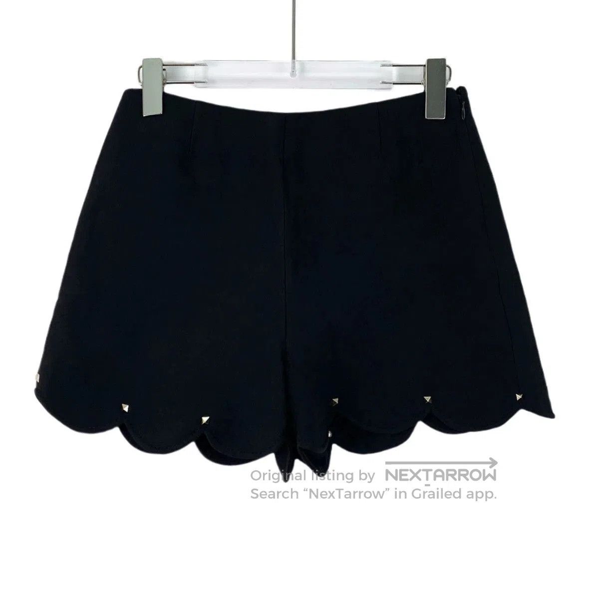 Valentino black scalloped hem shorts by valentino. Size US 38 / EU 54 - 1 Thumbnail