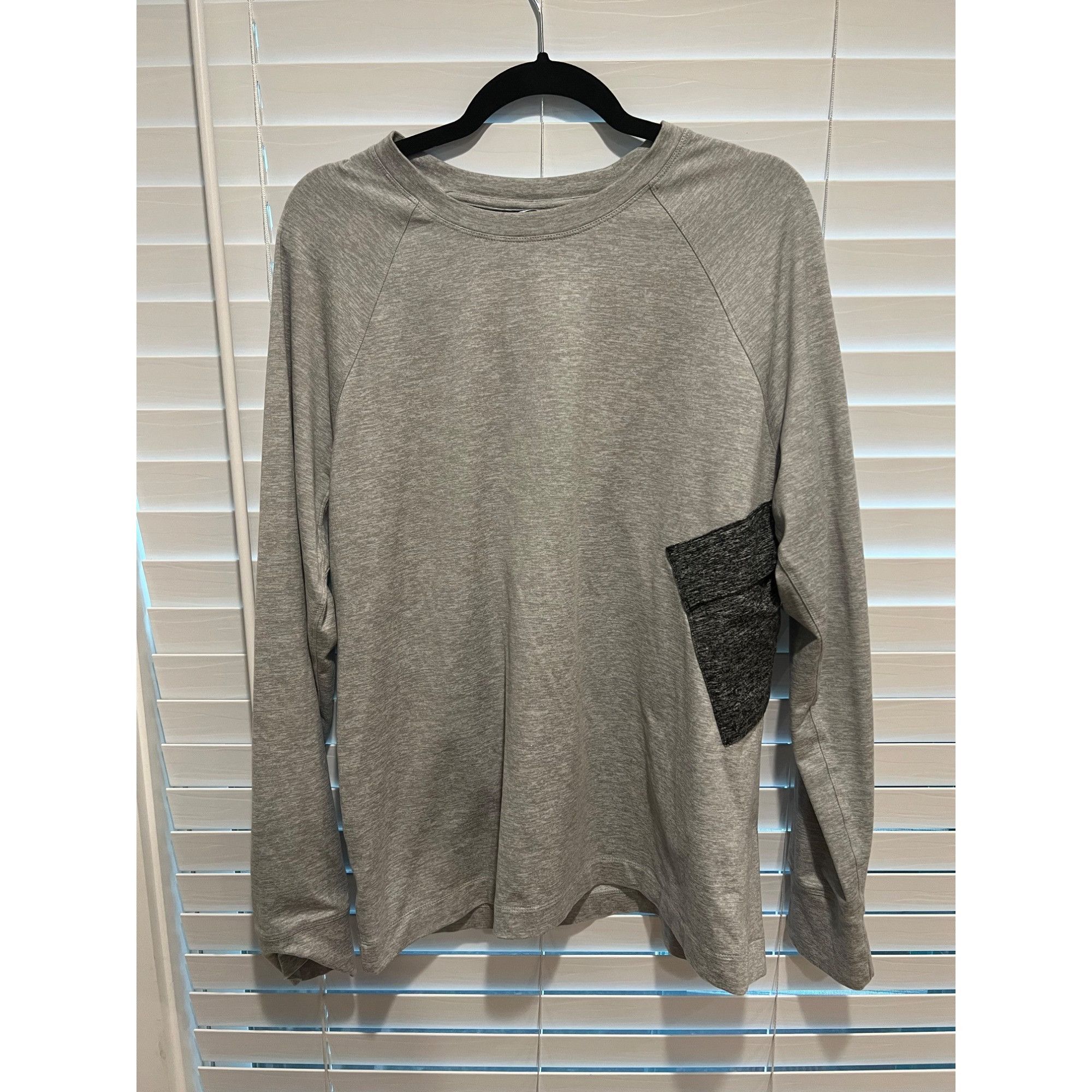 Kit and Ace Kit and Ace Long Sleeve Shirt - Size L Size US L / EU 52-54 / 3 - 1 Thumbnail