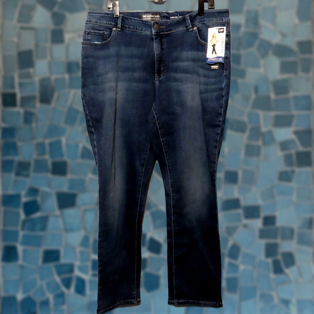 Lee NWT Lee Women's 20W M Modern Series Curvy Fit Straight Leg Blue Jeans Jeans Size 42" / US 20 - 1 Thumbnail