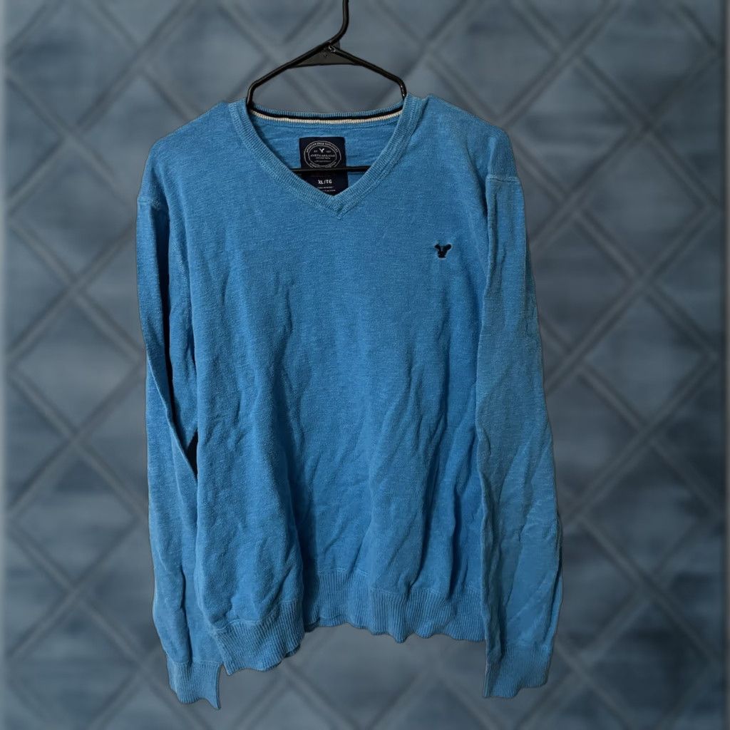 American Eagle Outfitters American Eagle Sweater Mens Size XL V Neck Blue Solid Athletic Fit Size US XL / EU 56 / 4 - 1 Thumbnail