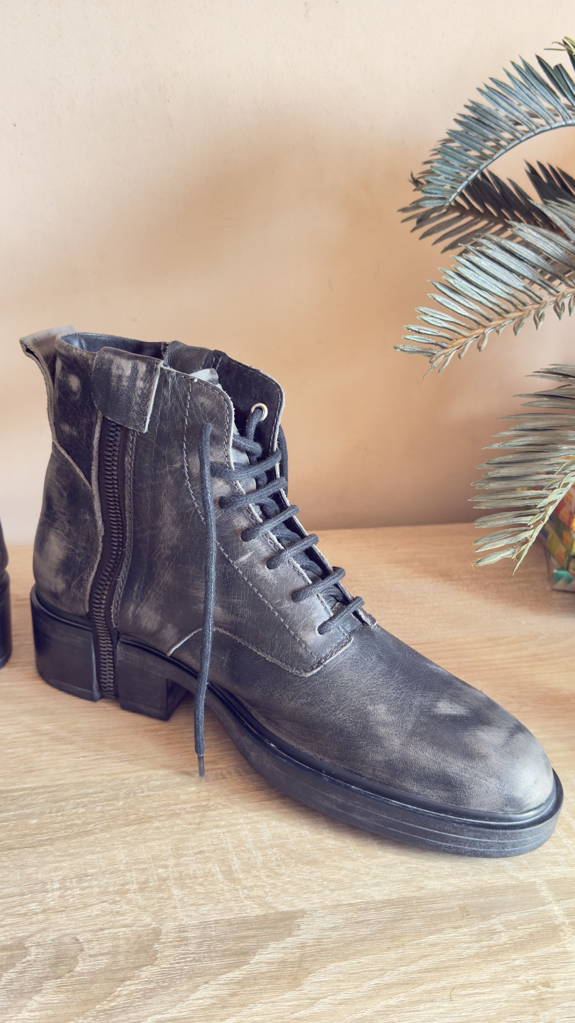 Diesel 🔥 Diesel boots D-zipphim boots size 8 to 8.5 us Size US 8 / EU 41 - 5 Thumbnail