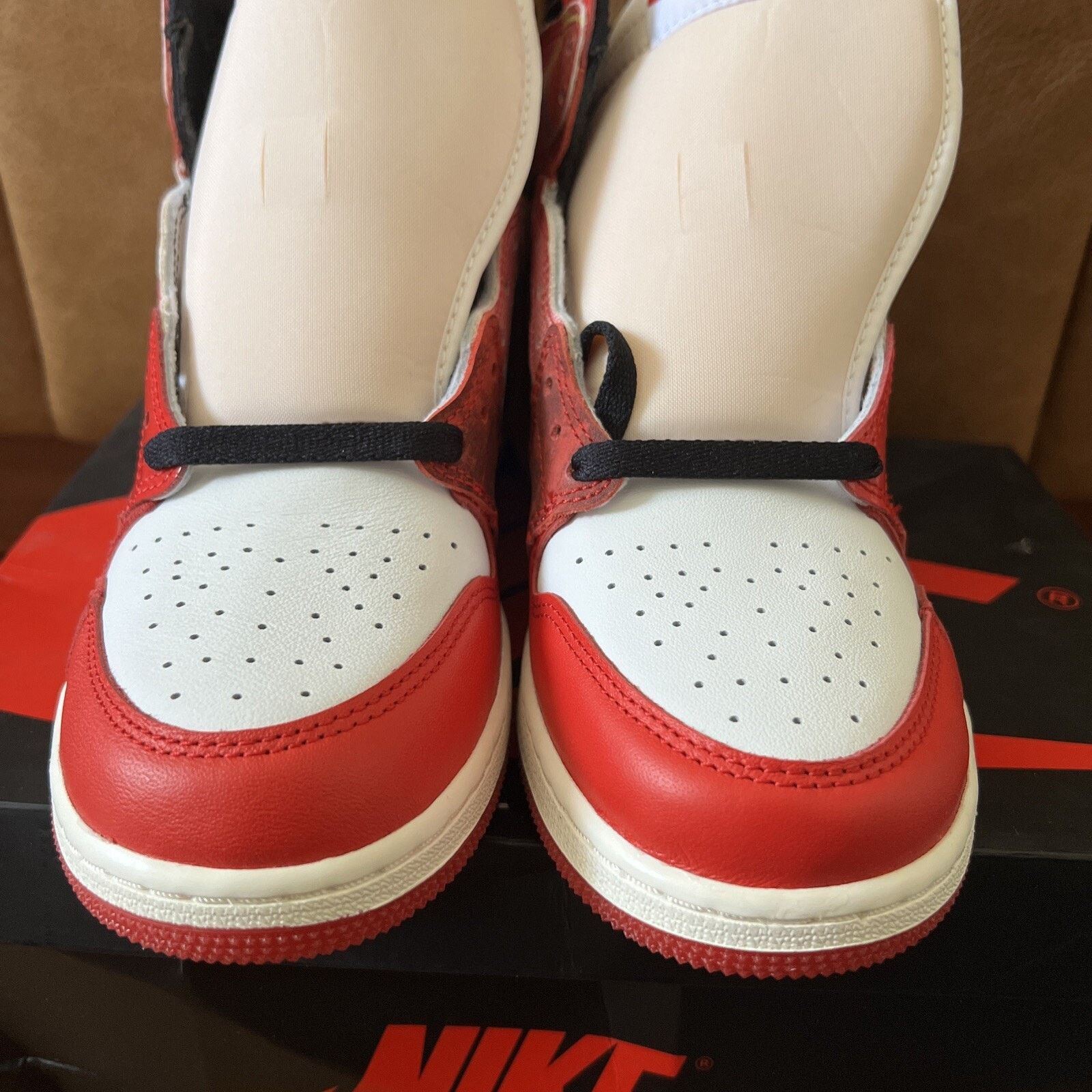 Nike Jordan 1 Retro High OG Size 6,5 GS Spider-Man Size US 6.5 / EU 39-40 - 4 Thumbnail