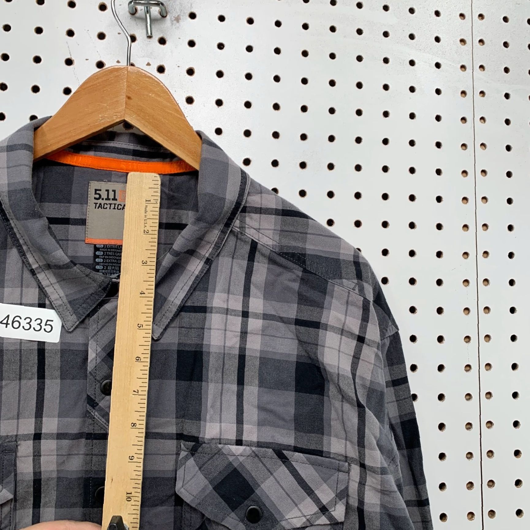 Vintage 5.11 Tactical Plaid Shirt Mens 2XL Gray Plaid Long Sleeve Rapid Entry Shirt Mens 2XL Gray Plaid Long Sleeve Button-Up Casual Workwear Mens Size US XXL / EU 58 / 5 - 7 Thumbnail