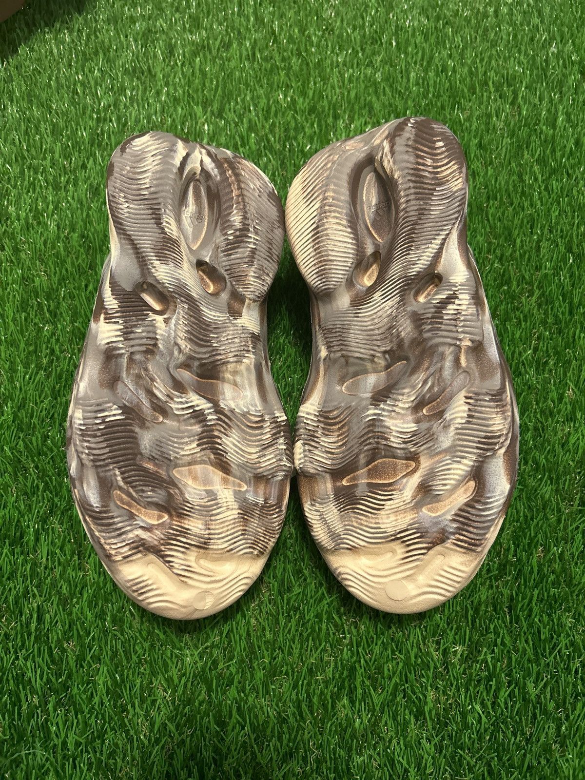 Yeezy Yeezy Foam Runner Mx Cream Clay Size US 7 / EU 40 - 4 Thumbnail