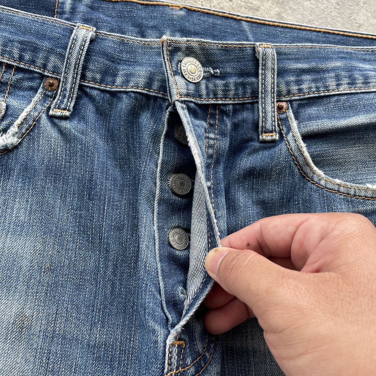 Levi's Levi’s 501 Vintage Distressed Faded Jeans Denim Pants W31 Size US 31 - 7 Thumbnail