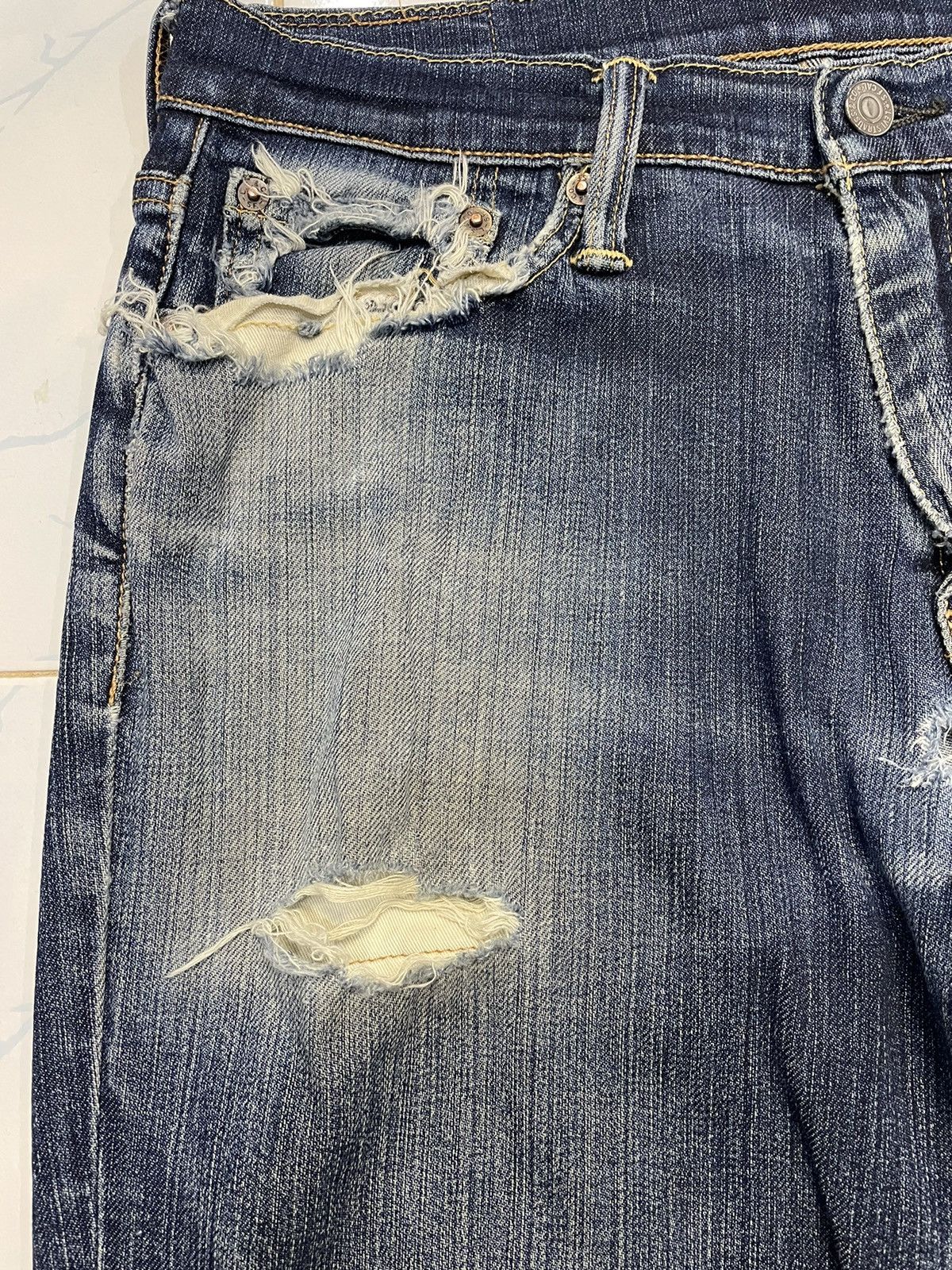 Levi's Vintage Levi's 541 Distressed Faded Jeans Size US 30 / EU 46 - 5 Thumbnail