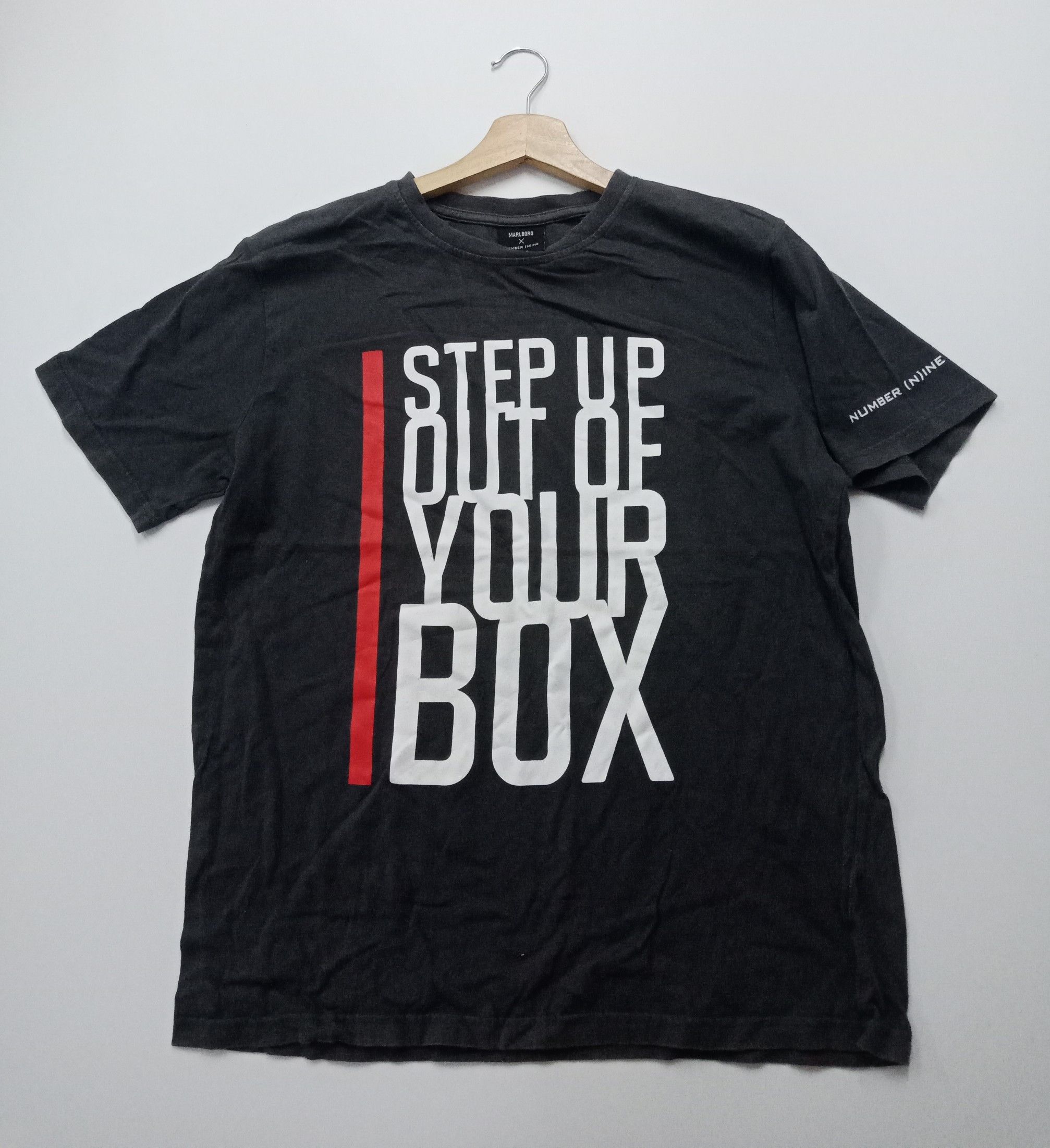 Number (N)ine Number Nine X Marlboro Step Up Out Of Your Box #C Size US L / EU 52-54 / 3 - 1 Thumbnail