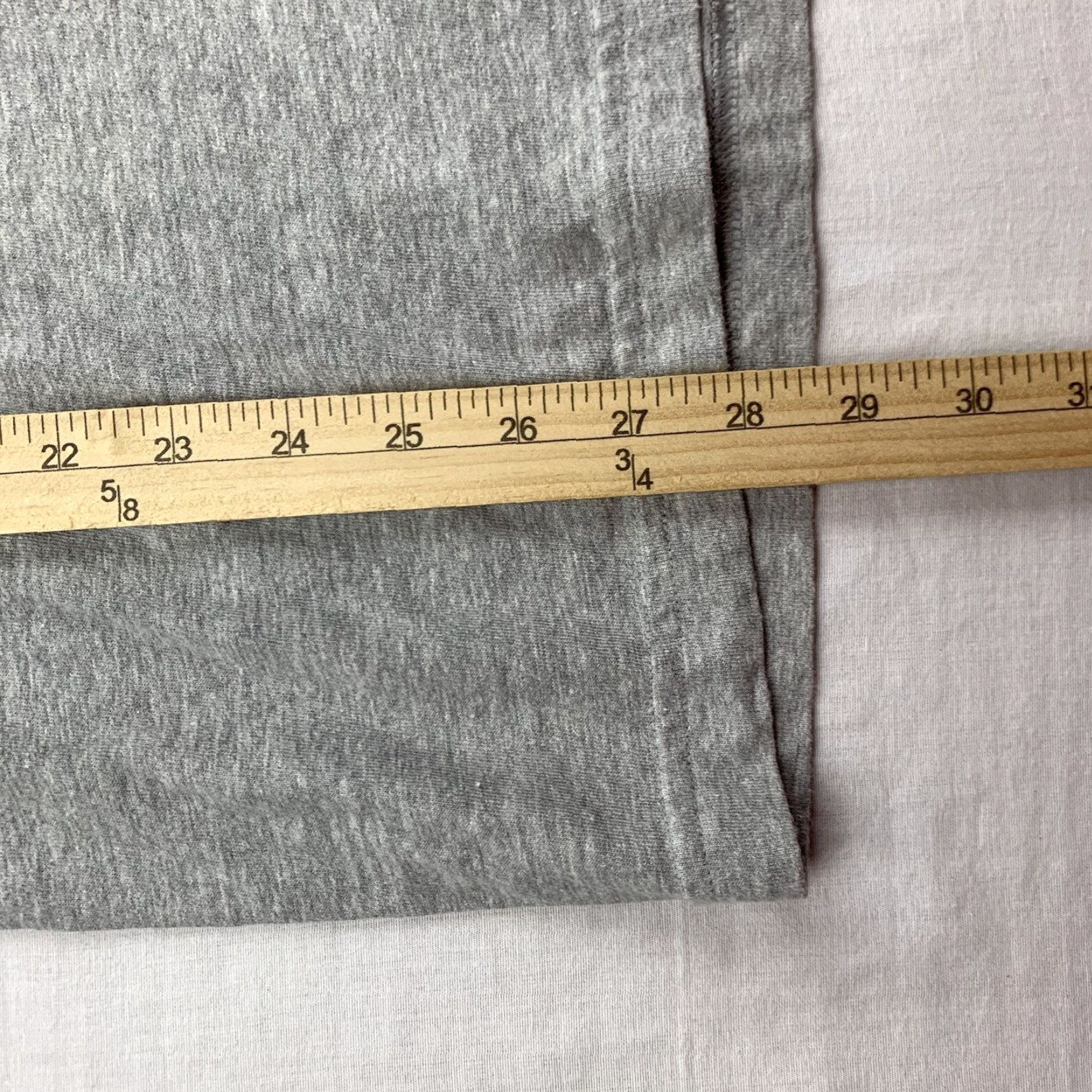 Tommy Hilfiger VINTAGE Tommy Hilfiger Shirt Adult Large Gray Box Logo 90s Grunge Mens T-Shirt Size US L / EU 52-54 / 3 - 5 Thumbnail