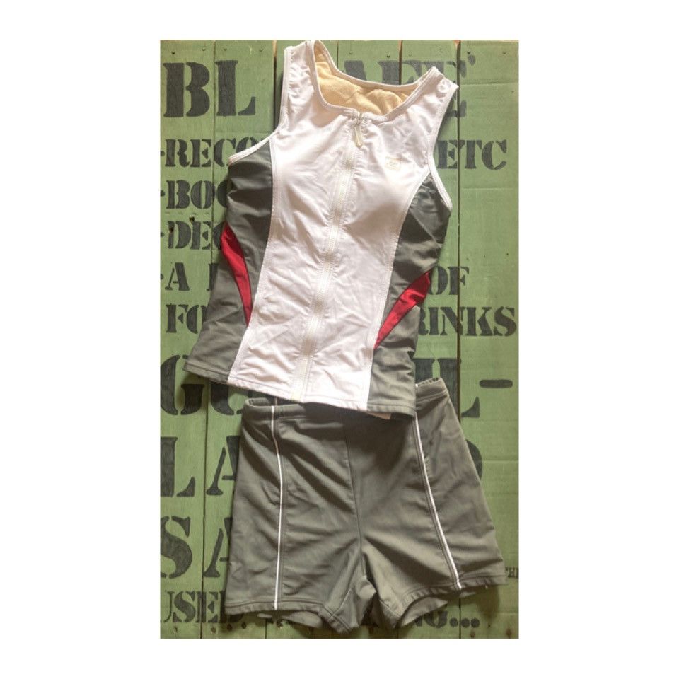 Courreges Vintage Courreges Jersey Top & Bottom Size XS / US 0-2 / IT 36-38 - 1 Thumbnail
