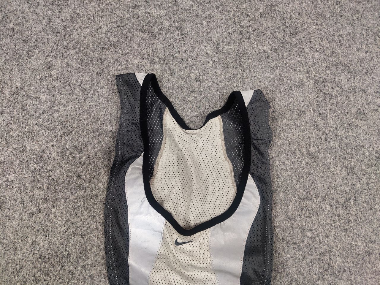Nike Vintage Nike Running Vest Gray tones Reflective Y2K Style Size US M / EU 48-50 / 2 - 4 Thumbnail
