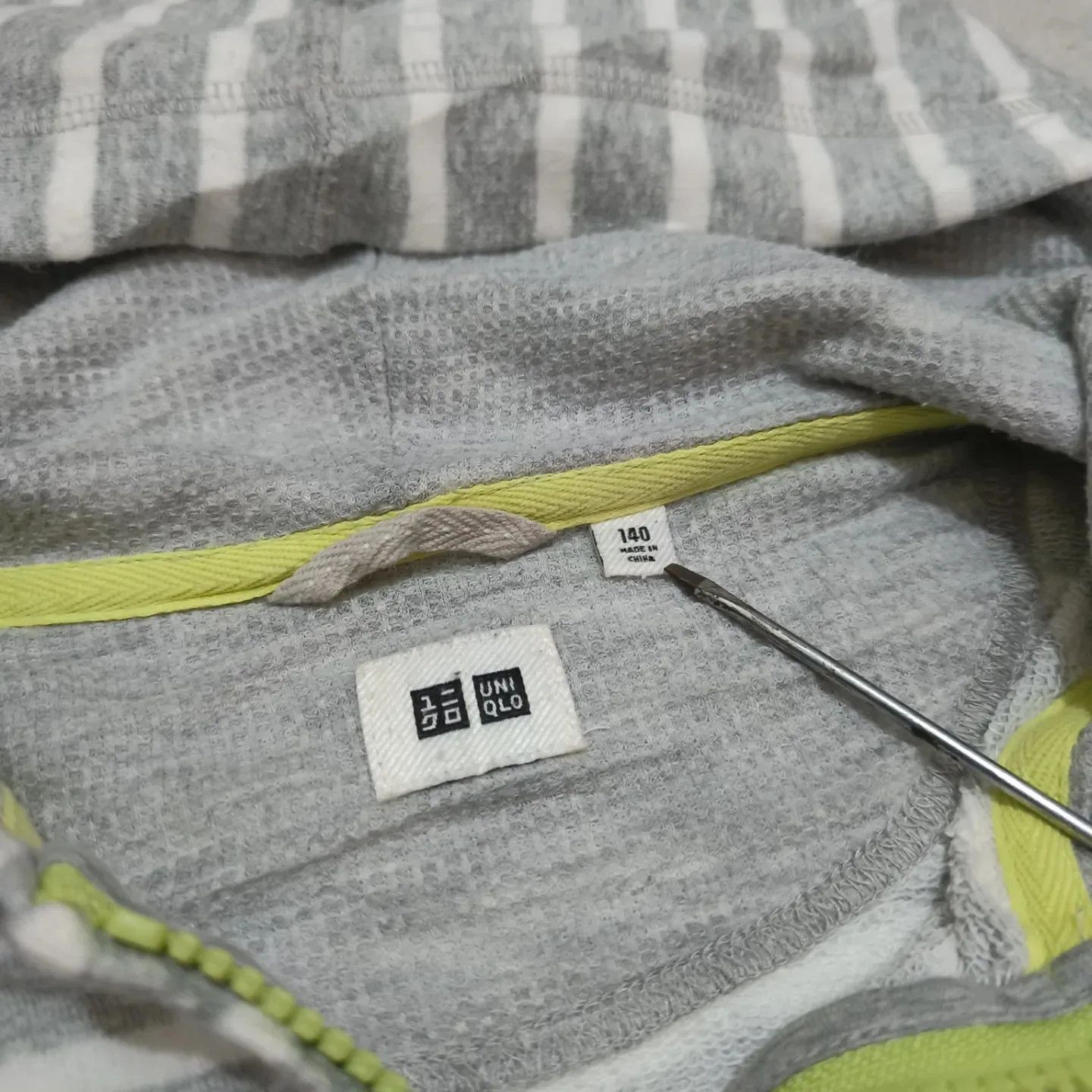 Japanese Brand Uniqlo Sports Women Black and White Striped Hoodie Jacket Size S / US 4 / IT 40 - 3 Thumbnail