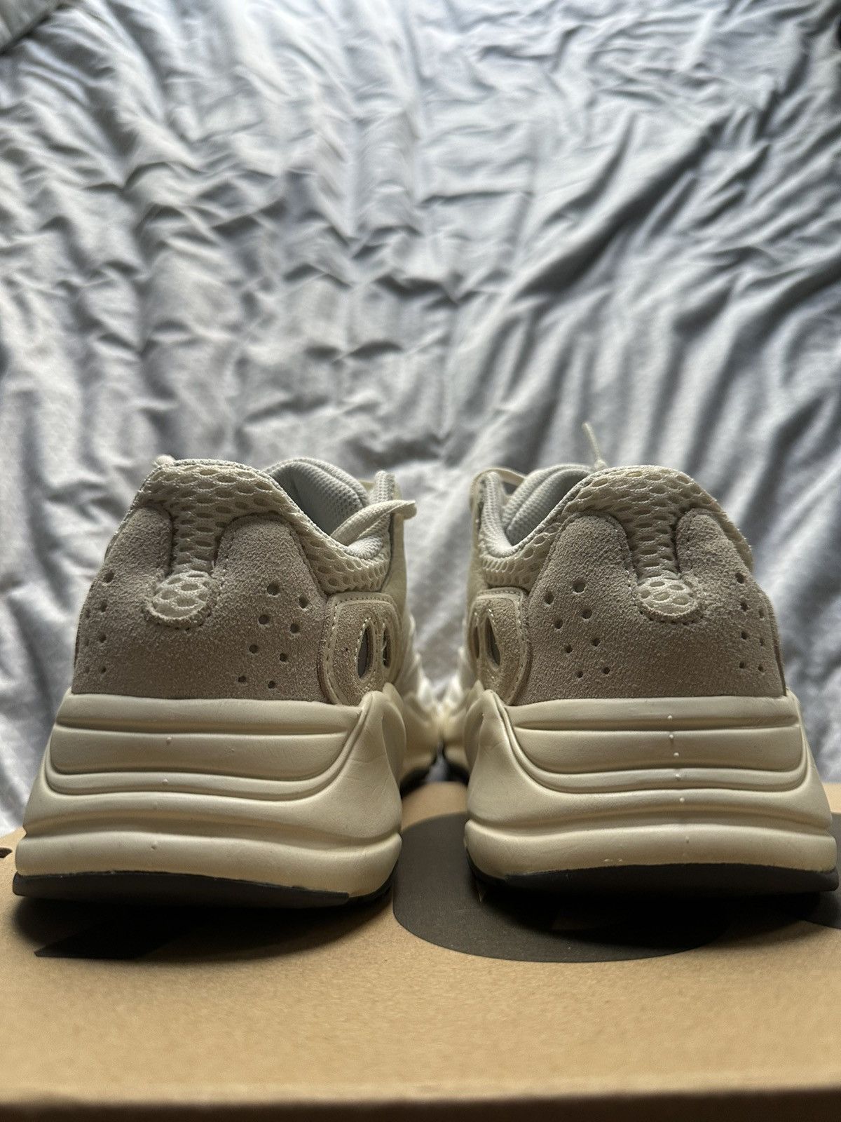 Yeezy Yeezy 700 ‘Analog’ Size US 7 / EU 40 - 4 Thumbnail