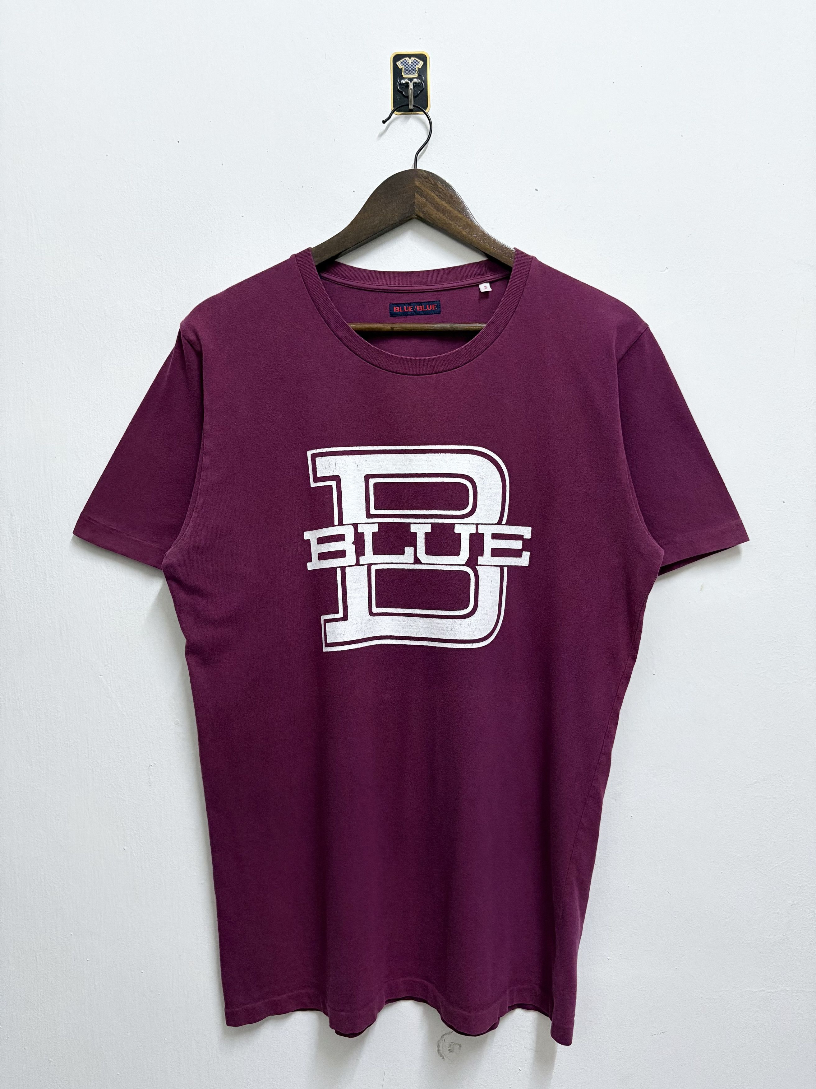 Blue Blue Japan × Indigo × Japanese Brand 2000's Blue/Blue Japan " B Blue " Maroon T-Shirt Size US M / EU 48-50 / 2 - 1 Thumbnail