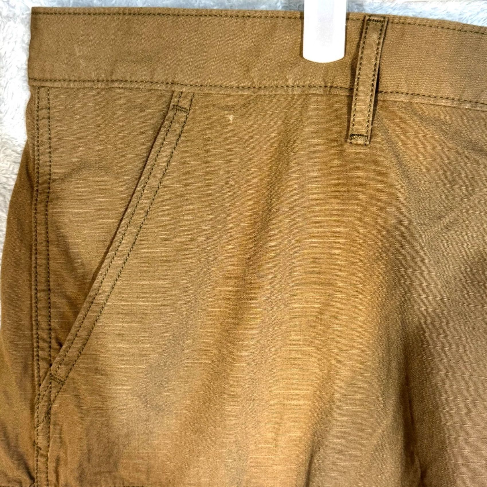 Levi's Levi’s Cargo Shorts Mens 40 Tan Loose Fit Mid Rise Flat Front Casual Shorts Size US 40 / EU 56 - 3 Thumbnail