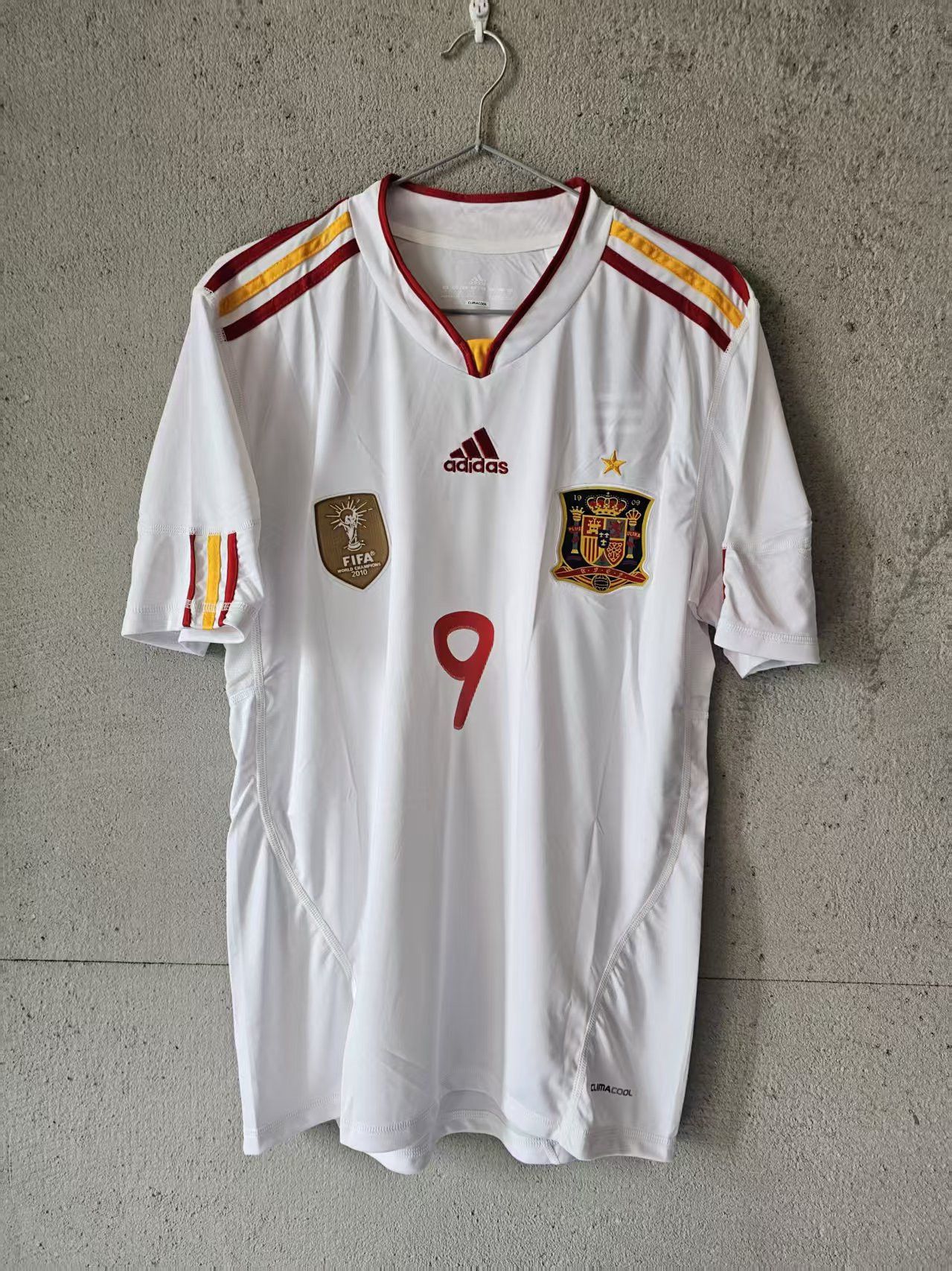 Other 2011 2012 Spain #9 Torres Jersey White Size US S / EU 44-46 / 1 - 1 Thumbnail