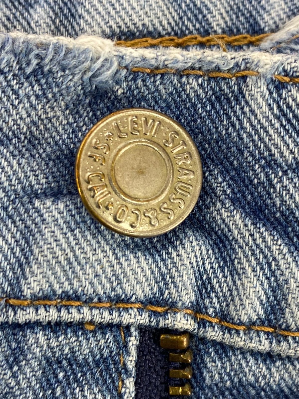 Levi's Levi’s-Faded Light Wash Style Straight Leg Jeans Size US 28 / EU 44 - 10 Thumbnail