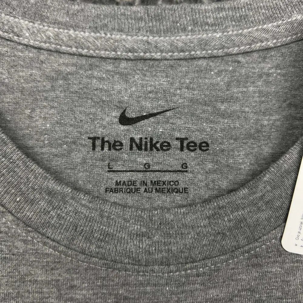 Nike Nike Shirt Men Gray Georgia Bulldogs NCAA Crew Neck New L Size US L / EU 52-54 / 3 - 3 Thumbnail