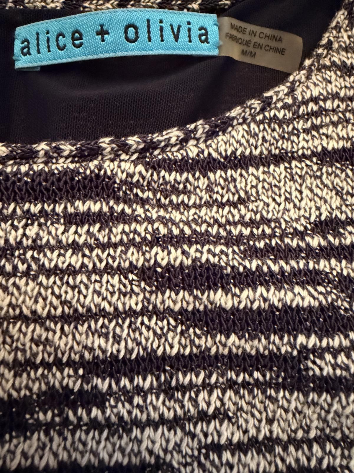 Other Alice + Olivia Navy White Knit Space Dye Mini Dress M Size M / US 6-8 / IT 42-44 - 3 Thumbnail