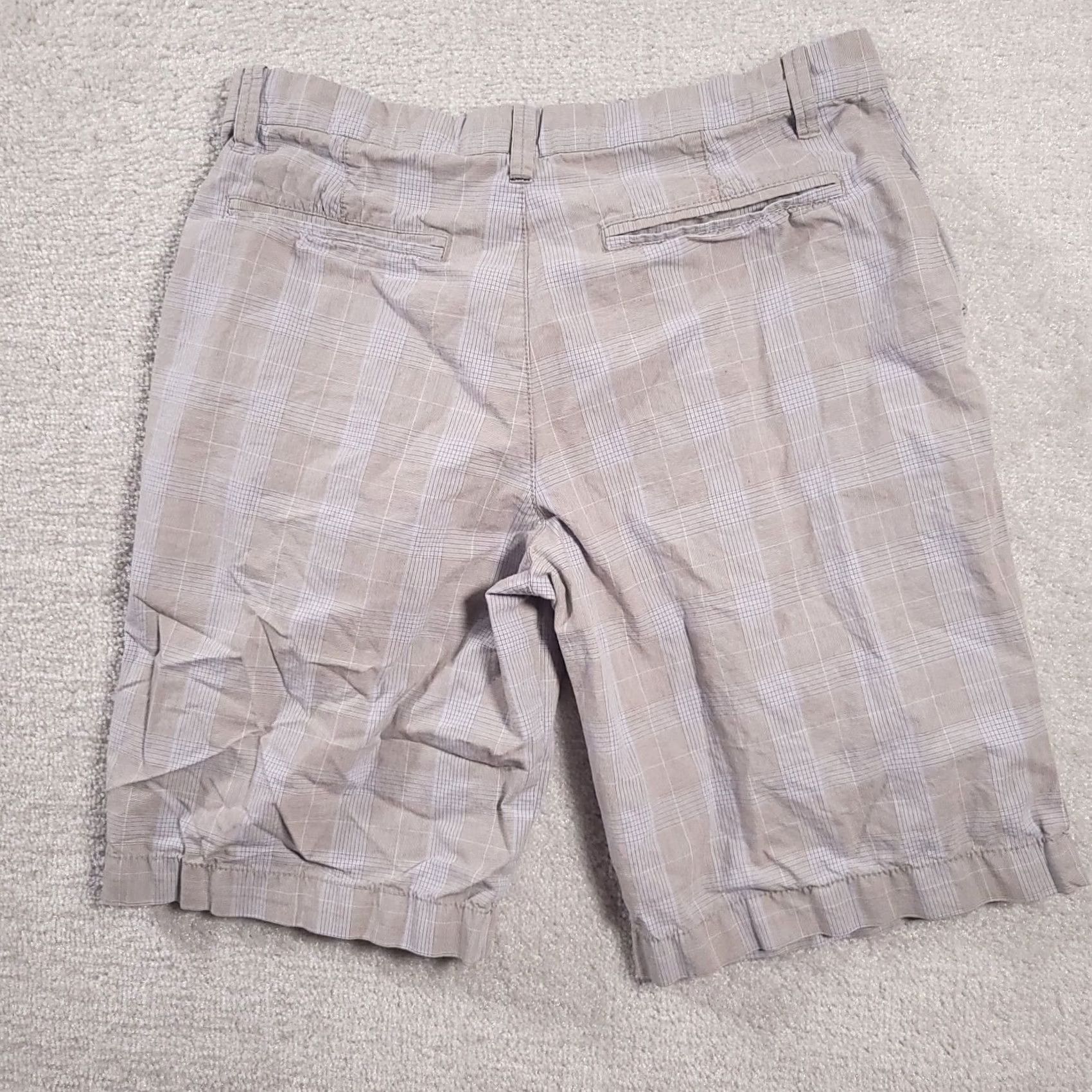 Old Navy Old Navy Shorts Mens 32 Blue Beige Plaid Shorts 100% Cotton Size US 32 / EU 48 - 7 Thumbnail