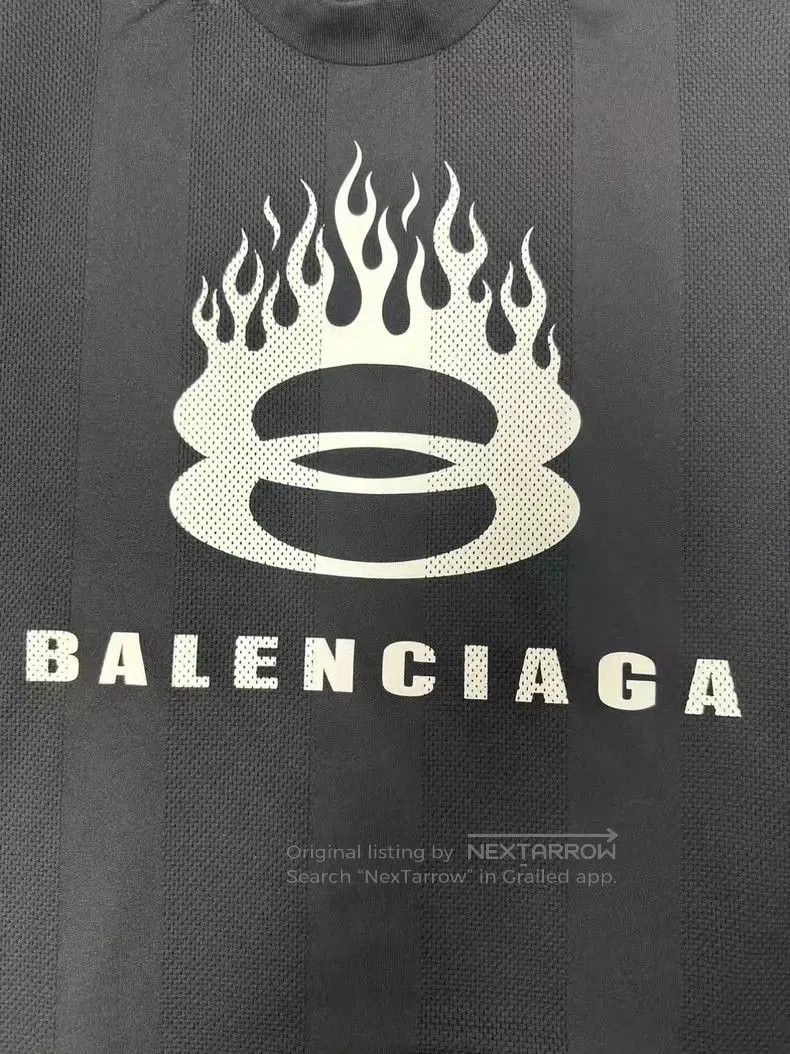 Other Balenciaga Burning Unity Oversized T. Size US L / EU 52-54 / 3 - 3 Thumbnail