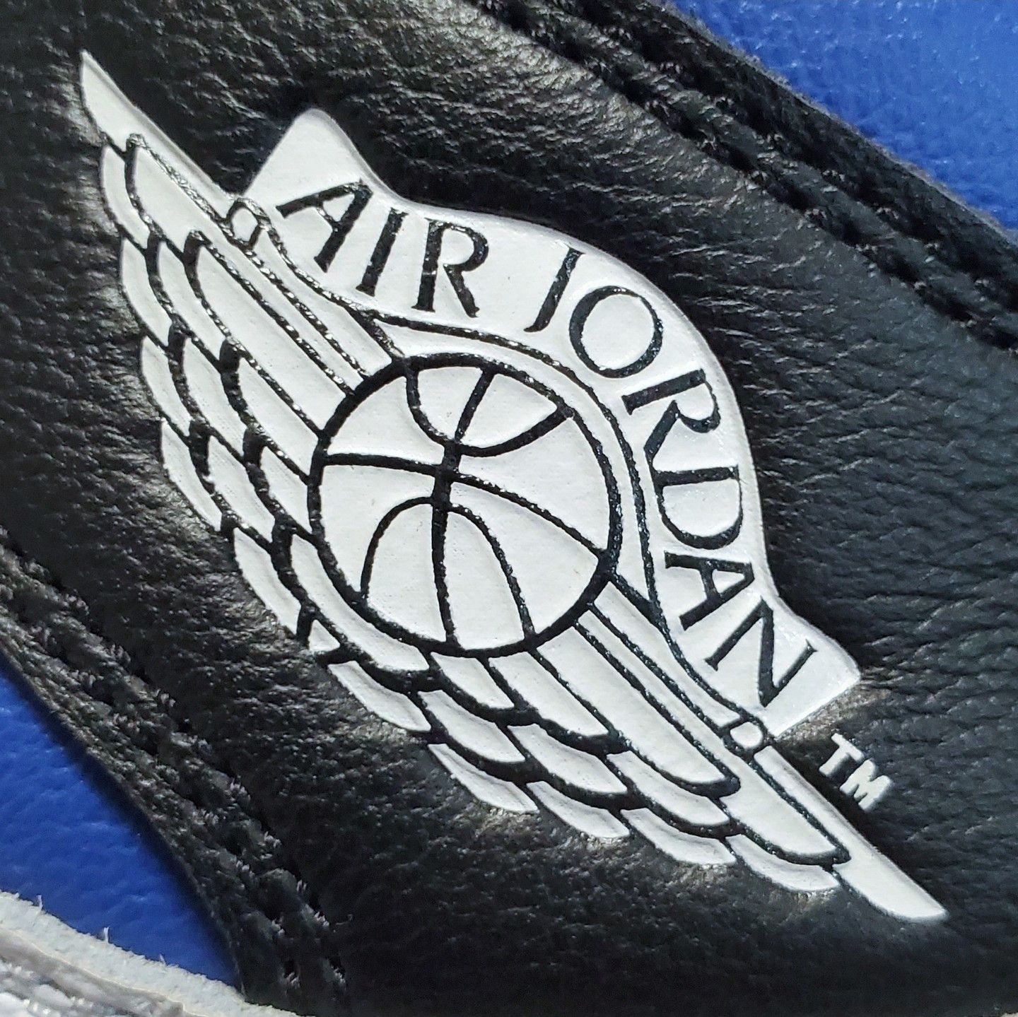Jordan Brand Size 13 - Jordan 1 Retro OG High Royal Toe CLEAN PAIR Size US 13 / EU 46 - 11 Thumbnail