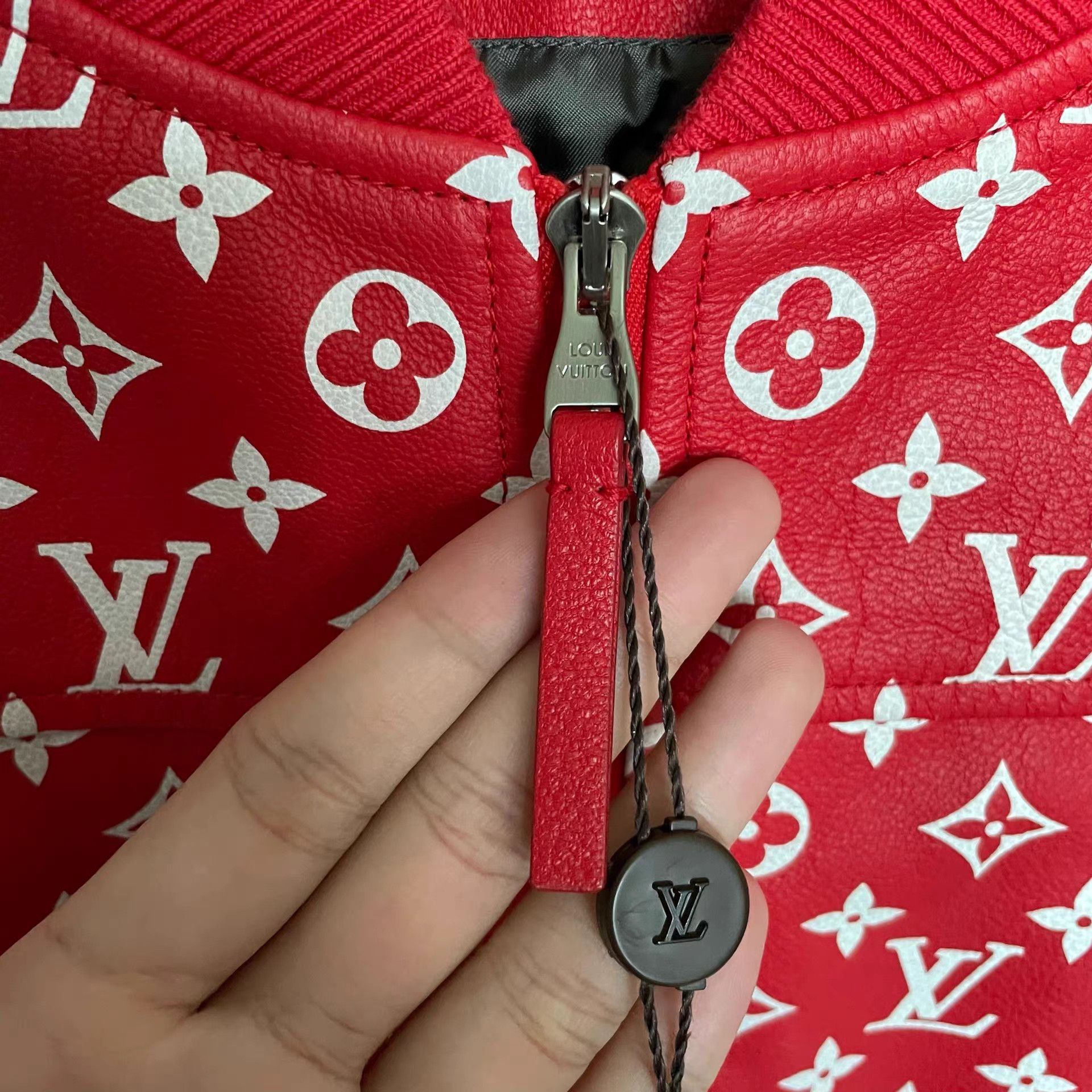 Louis Vuitton Louis Vuitton LV x Supreme Red Leather Jacket Size US S / EU 44-46 / 1 - 4 Thumbnail