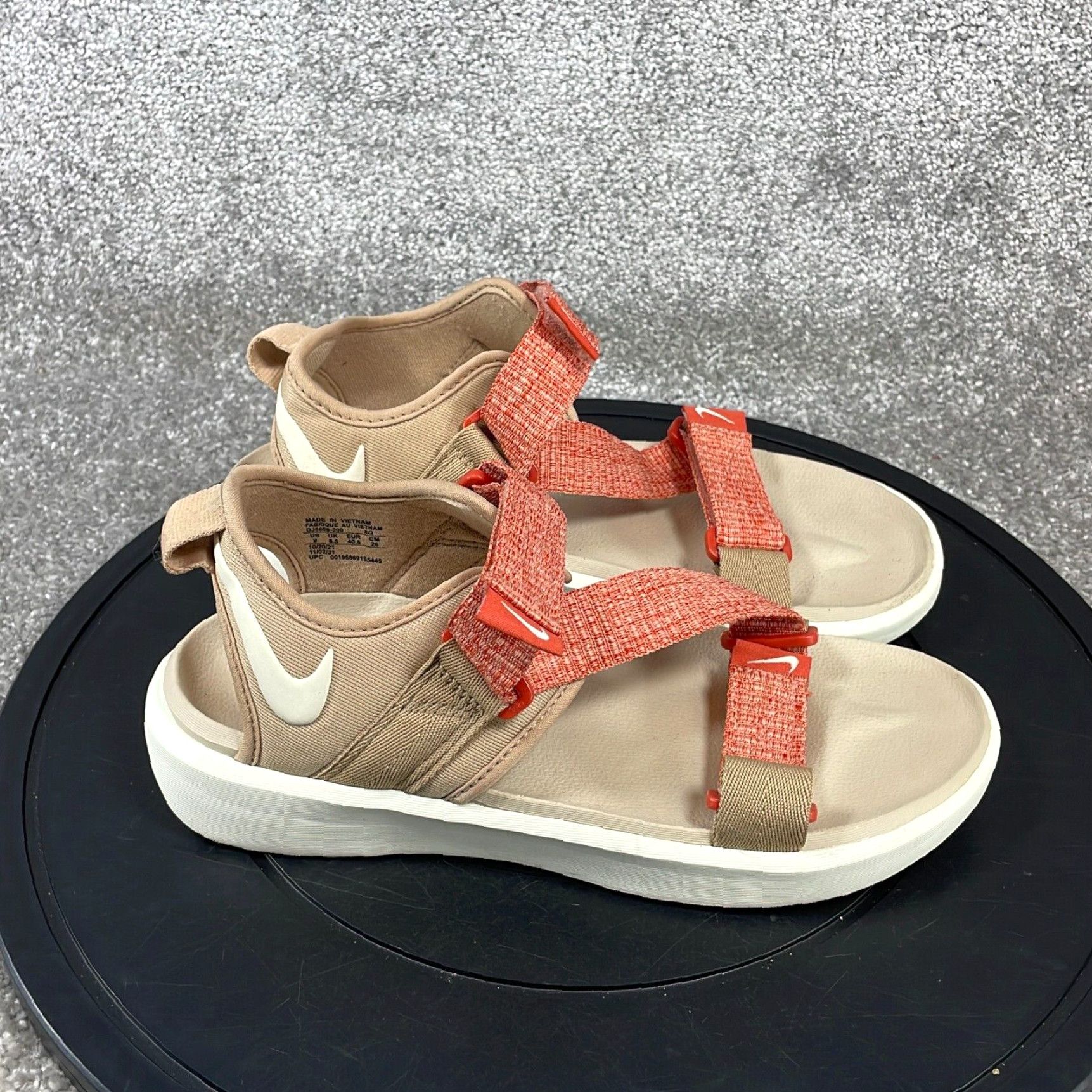 Nike strappy sandals deals