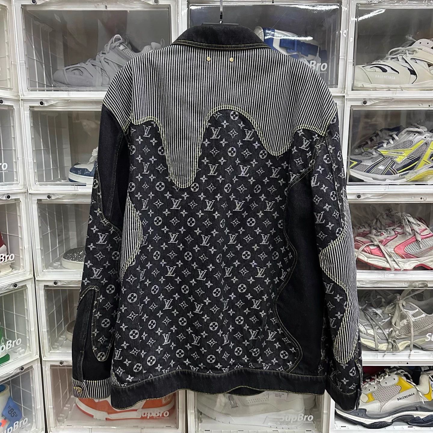 Louis Vuitton LOUIS VUITTON Deconstructed Patchworkt Denim Jacket Size US XL / EU 56 / 4 - 2 Thumbnail