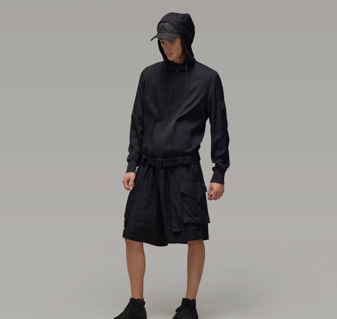Y-3 RAYON TWILL SHORTS (M Size)