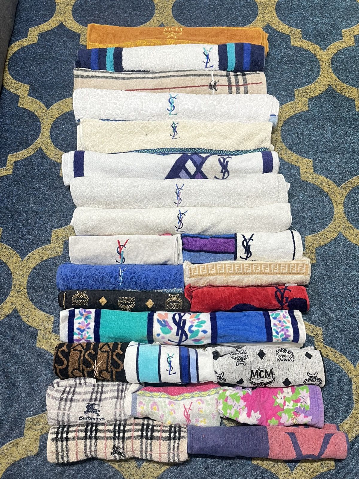 Fendi Combo Mix luxry towel(DROP PRICE) Size ONE SIZE - 1 Thumbnail