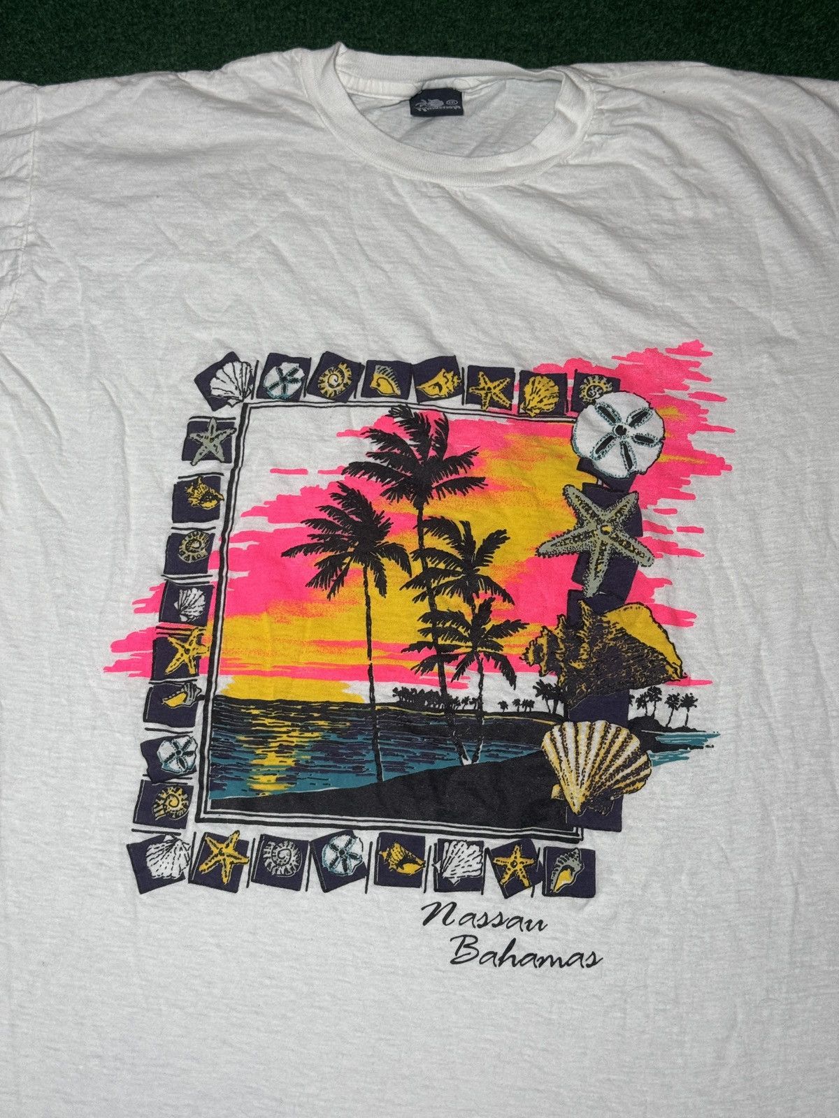 Vintage Vintage 80s 90s Nassan Bahamas Large Tropical Beach T Shirt Size US L / EU 52-54 / 3 - 2 Thumbnail