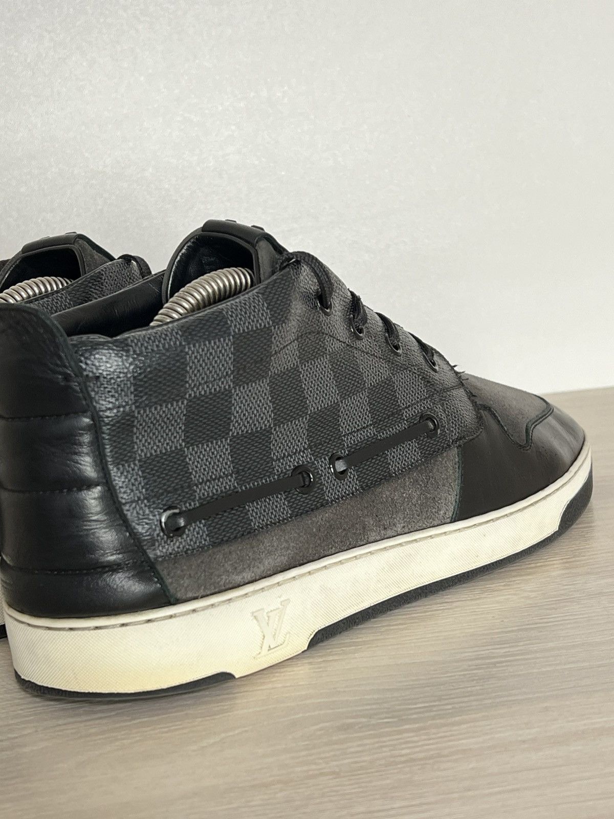 Louis Vuitton Louis Vuitton Damier Graphite Leather Mid-Top Sneaker Size US 10 / EU 43 - 10 Thumbnail